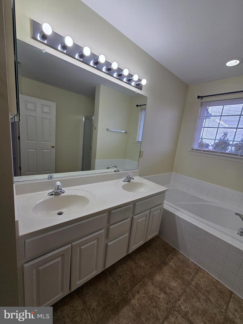 7221 WYTHEVILLE CIR, FREDERICKSBURG, Virginia 22407, 3 Bedrooms Bedrooms, ,2 BathroomsBathrooms,Residential,For sale,7221 WYTHEVILLE CIR,VASP2039388 MLS # VASP2039388