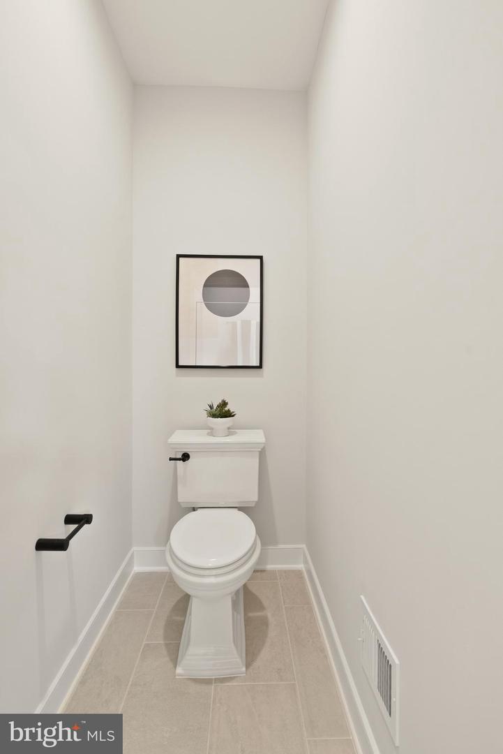 1212 DRAKE ST SW, VIENNA, Virginia 22180, 5 Bedrooms Bedrooms, ,4 BathroomsBathrooms,Residential,For sale,1212 DRAKE ST SW,VAFX2291790 MLS # VAFX2291790 1212 DRAKE ST SW, VIENNA, Virginia 22180, 5 Bedrooms Bedrooms, ,4 BathroomsBathrooms,Residential,For sale,1212 DRAKE ST SW,VAFX2291790 MLS # VAFX2291790