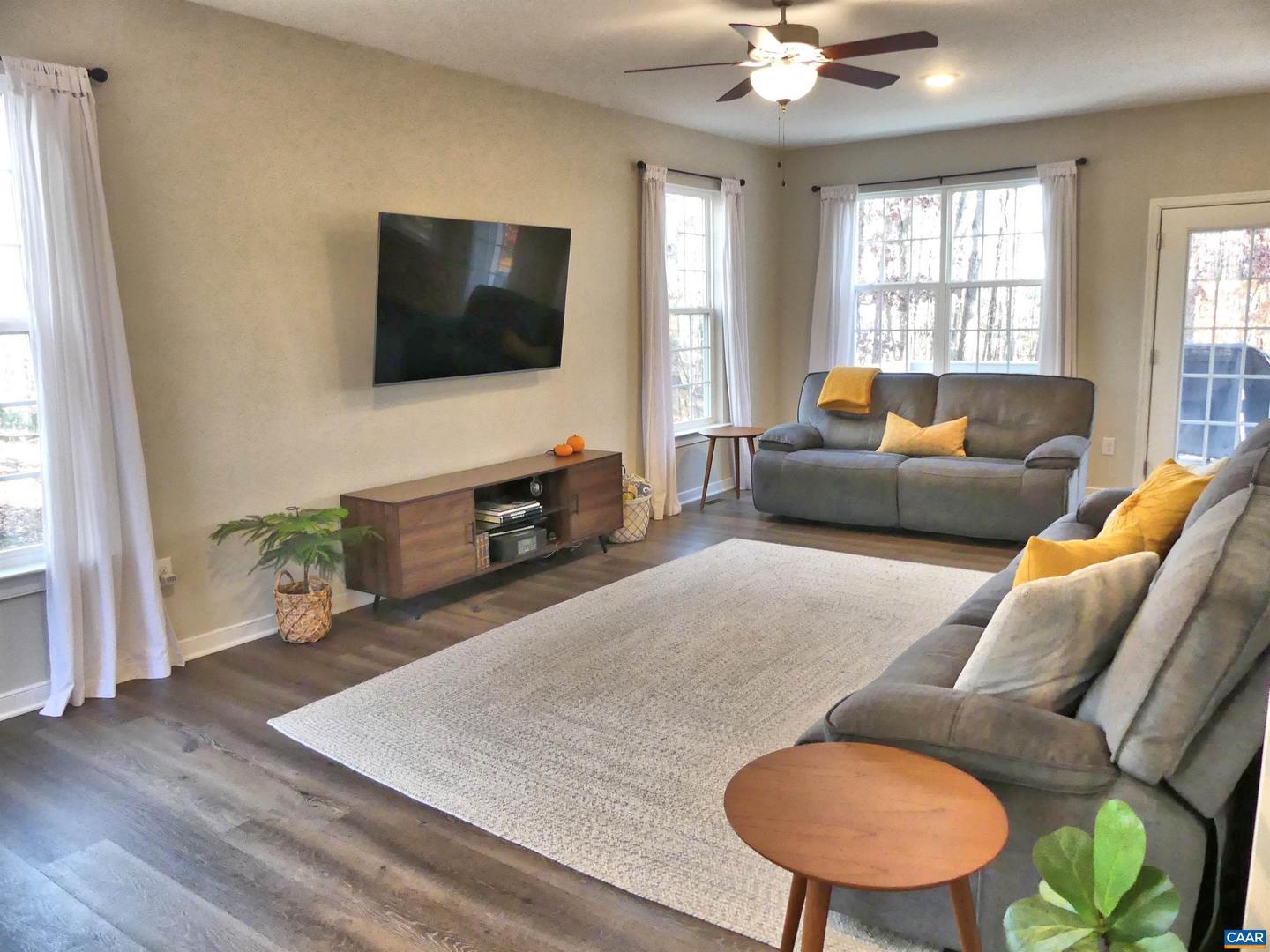 2395 BEAVERDAM RD, KESWICK, Virginia 22947, 4 Bedrooms Bedrooms, ,2 BathroomsBathrooms,Residential,For sale,2395 BEAVERDAM RD,673442 MLS # 673442 2395 BEAVERDAM RD, KESWICK, Virginia 22947, 4 Bedrooms Bedrooms, ,2 BathroomsBathrooms,Residential,For sale,2395 BEAVERDAM RD,673442 MLS # 673442