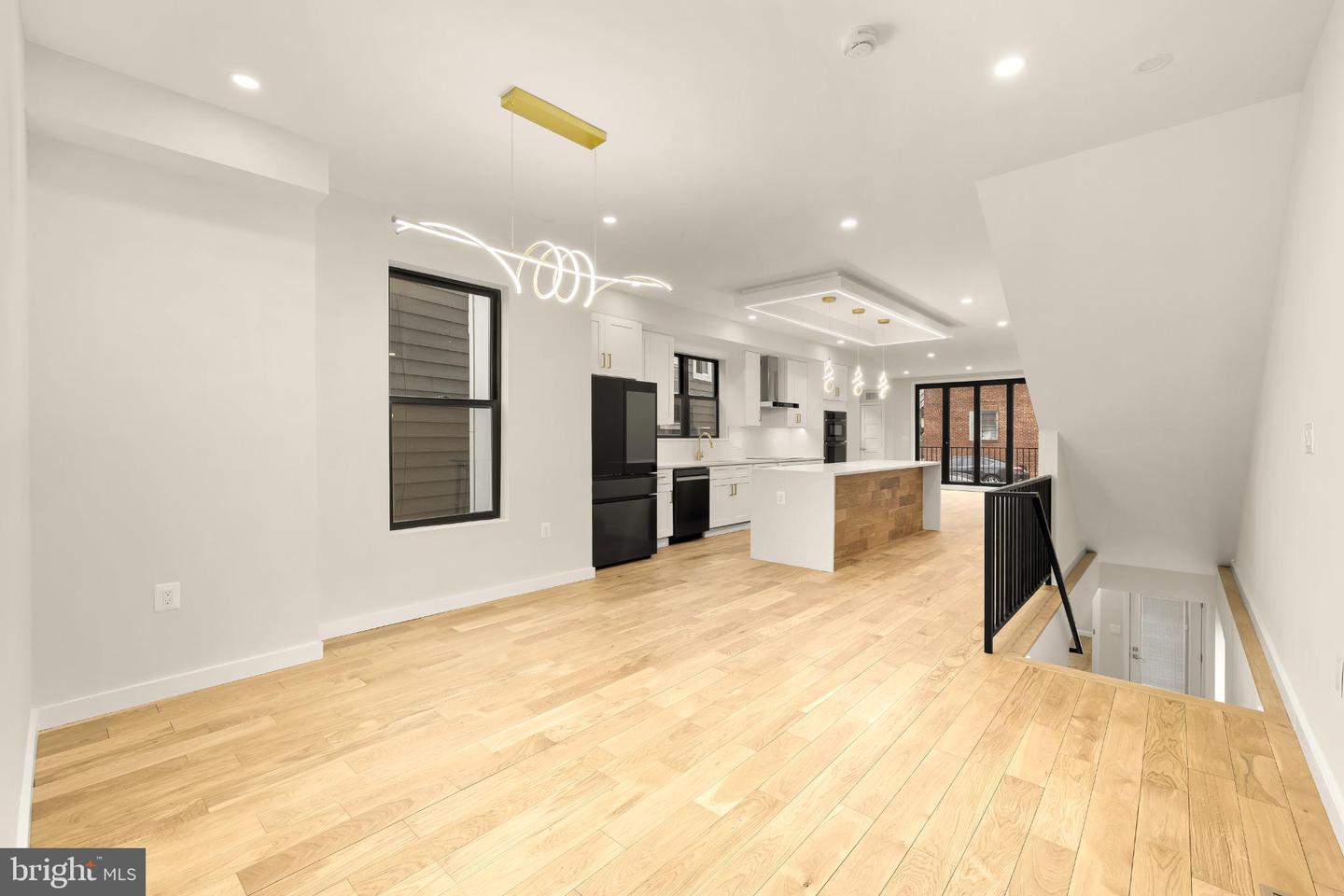 1516 LEVIS ST NE #1, WASHINGTON, District Of Columbia 20002, 4 Bedrooms Bedrooms, 8 Rooms Rooms,4 BathroomsBathrooms,Residential,For sale,1516 LEVIS ST NE #1,DCDC2246878 MLS # DCDC2246878