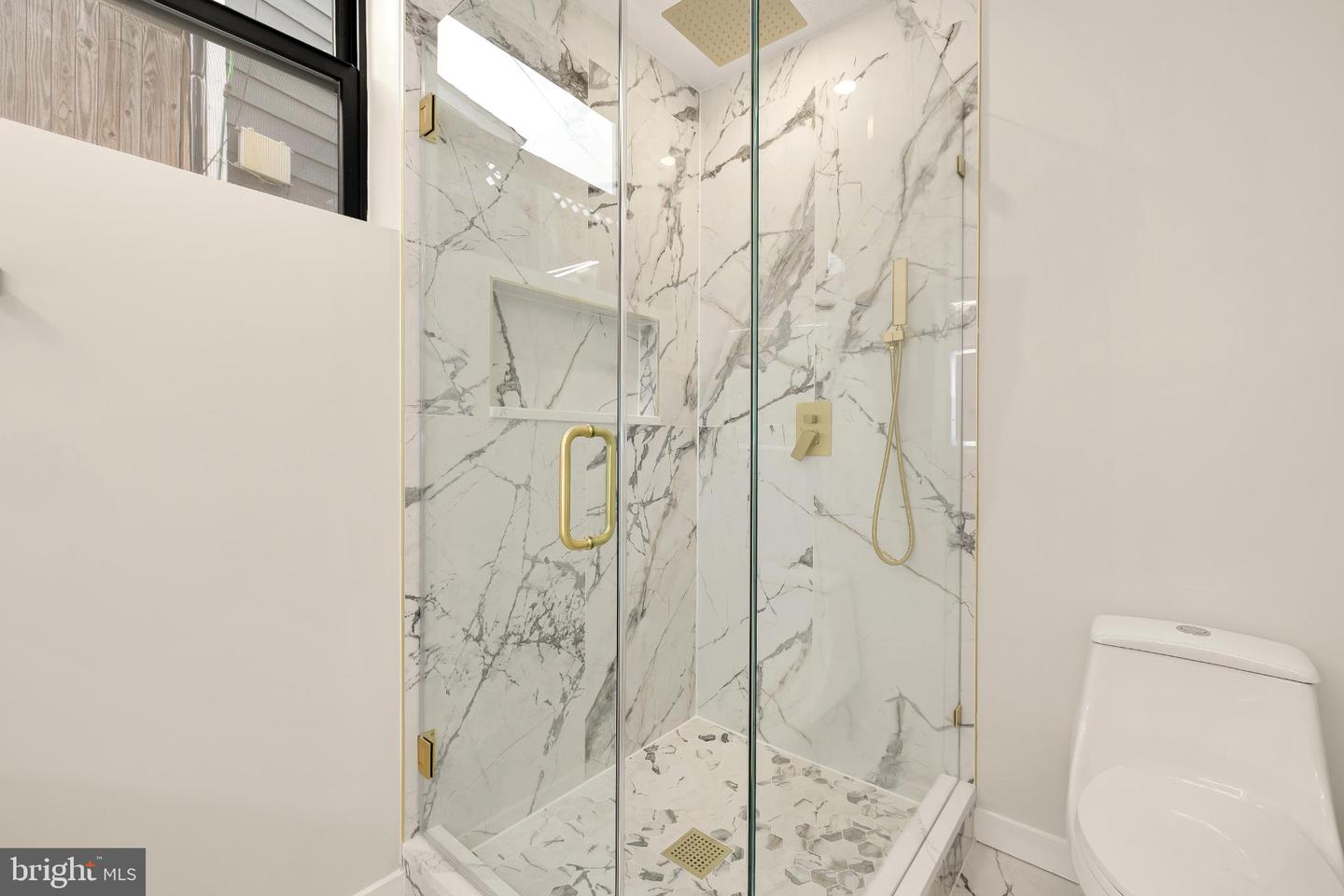 1516 LEVIS ST NE #1, WASHINGTON, District Of Columbia 20002, 4 Bedrooms Bedrooms, 8 Rooms Rooms,4 BathroomsBathrooms,Residential,For sale,1516 LEVIS ST NE #1,DCDC2246878 MLS # DCDC2246878