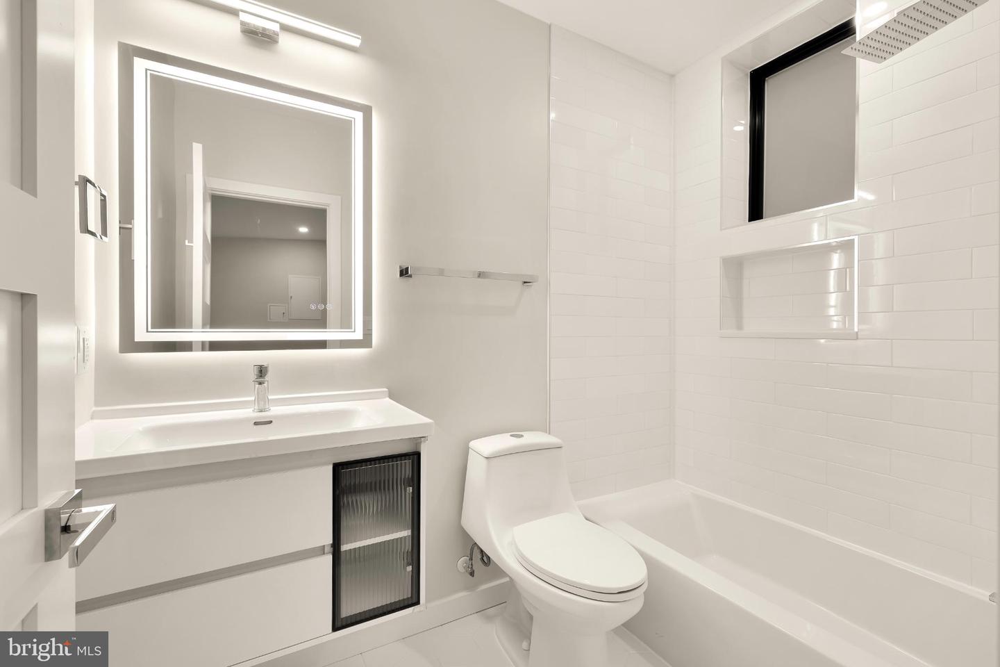 1516 LEVIS ST NE #1, WASHINGTON, District Of Columbia 20002, 4 Bedrooms Bedrooms, 8 Rooms Rooms,4 BathroomsBathrooms,Residential,For sale,1516 LEVIS ST NE #1,DCDC2246878 MLS # DCDC2246878