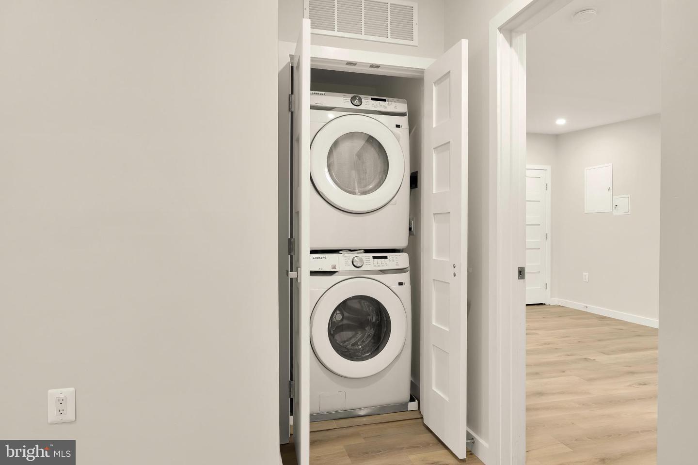 1516 LEVIS ST NE #1, WASHINGTON, District Of Columbia 20002, 4 Bedrooms Bedrooms, 8 Rooms Rooms,4 BathroomsBathrooms,Residential,For sale,1516 LEVIS ST NE #1,DCDC2246878 MLS # DCDC2246878