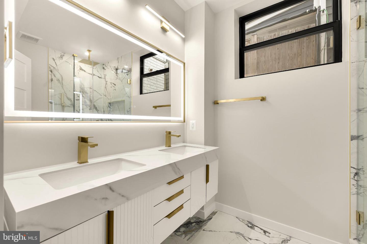 1516 LEVIS ST NE #1, WASHINGTON, District Of Columbia 20002, 4 Bedrooms Bedrooms, 8 Rooms Rooms,4 BathroomsBathrooms,Residential,For sale,1516 LEVIS ST NE #1,DCDC2246878 MLS # DCDC2246878