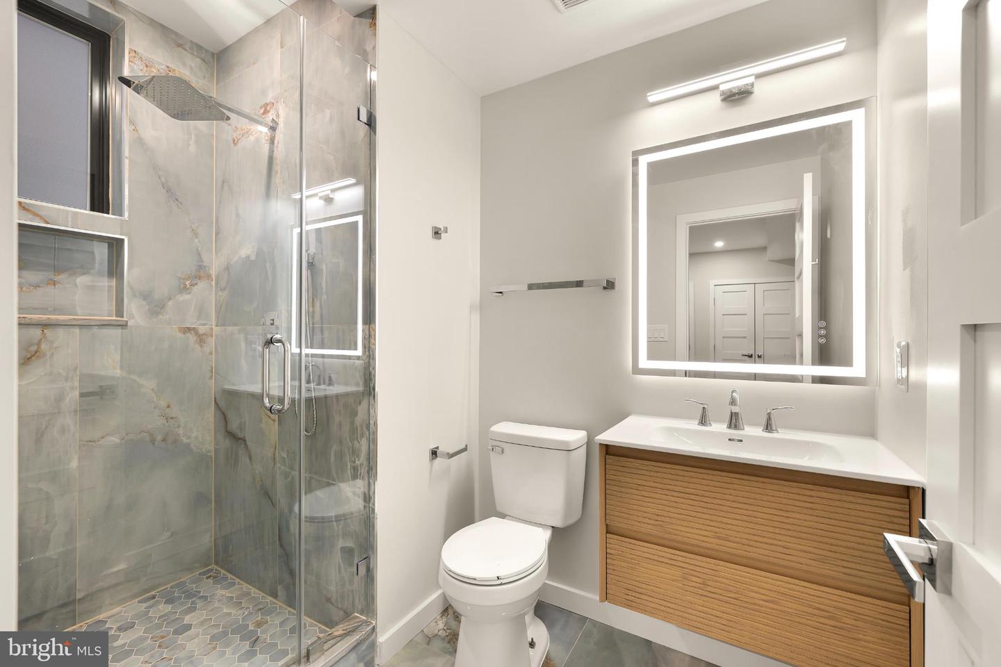 1516 LEVIS ST NE #1, WASHINGTON, District Of Columbia 20002, 4 Bedrooms Bedrooms, 8 Rooms Rooms,4 BathroomsBathrooms,Residential,For sale,1516 LEVIS ST NE #1,DCDC2246878 MLS # DCDC2246878