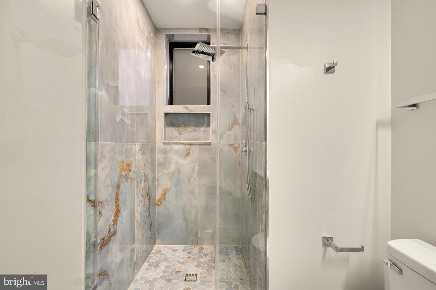 1516 LEVIS ST NE #1, WASHINGTON, District Of Columbia 20002, 4 Bedrooms Bedrooms, 8 Rooms Rooms,4 BathroomsBathrooms,Residential,For sale,1516 LEVIS ST NE #1,DCDC2246878 MLS # DCDC2246878