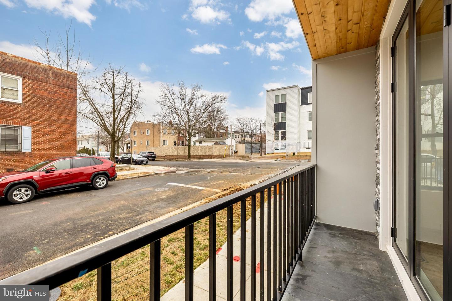 1516 LEVIS ST NE #1, WASHINGTON, District Of Columbia 20002, 4 Bedrooms Bedrooms, 8 Rooms Rooms,4 BathroomsBathrooms,Residential,For sale,1516 LEVIS ST NE #1,DCDC2246878 MLS # DCDC2246878