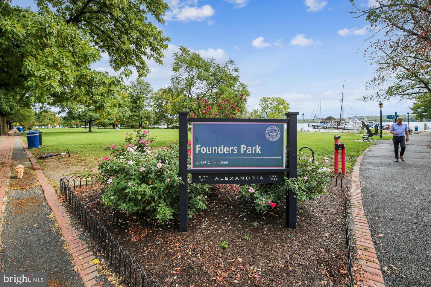 603 BASHFORD LN #1, ALEXANDRIA, Virginia 22314, 2 Bedrooms Bedrooms, ,2 BathroomsBathrooms,Residential,For sale,603 BASHFORD LN #1,VAAX2054310 MLS # VAAX2054310