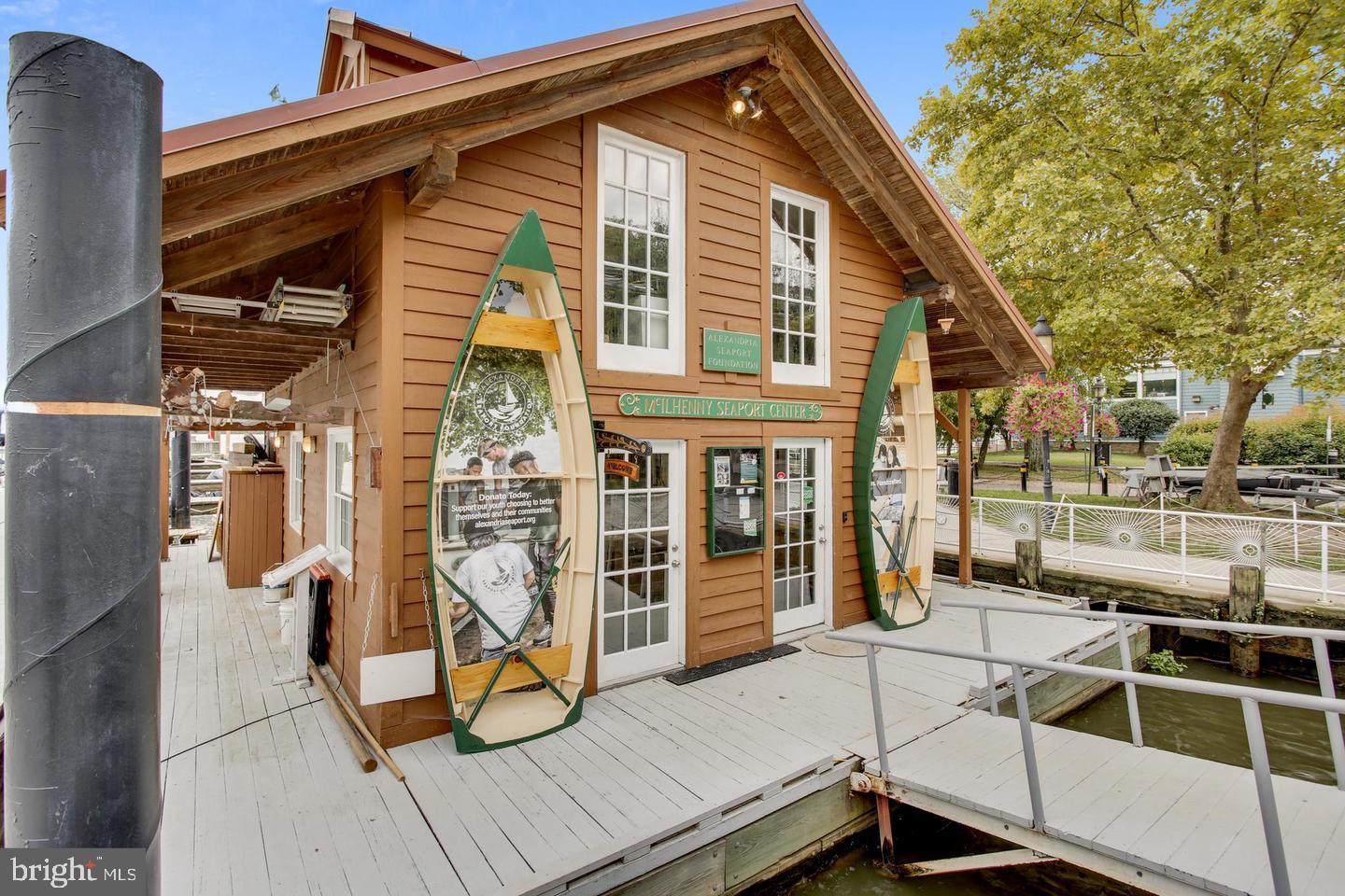 603 BASHFORD LN #1, ALEXANDRIA, Virginia 22314, 2 Bedrooms Bedrooms, ,2 BathroomsBathrooms,Residential,For sale,603 BASHFORD LN #1,VAAX2054310 MLS # VAAX2054310