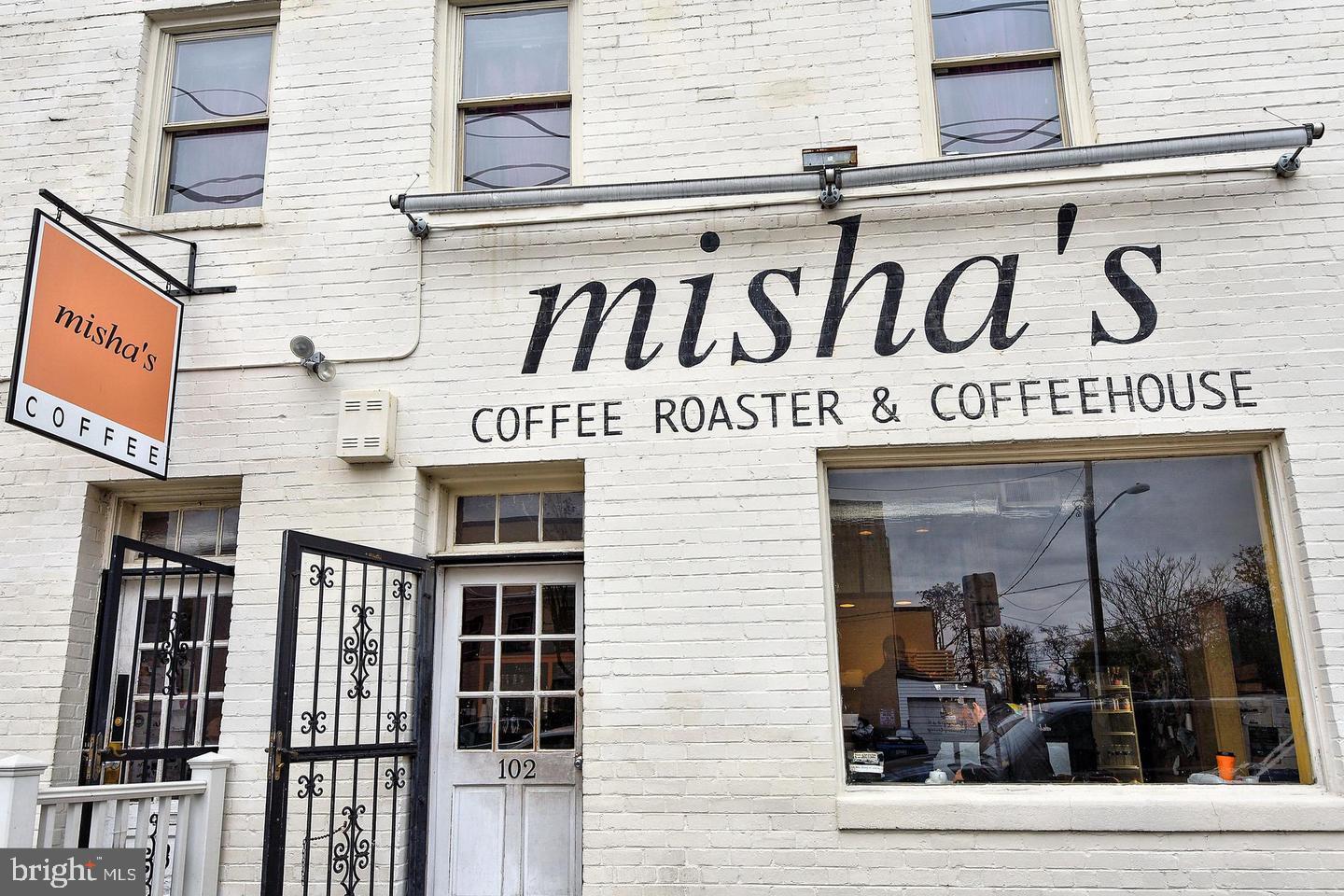 603 BASHFORD LN #1, ALEXANDRIA, Virginia 22314, 2 Bedrooms Bedrooms, ,2 BathroomsBathrooms,Residential,For sale,603 BASHFORD LN #1,VAAX2054310 MLS # VAAX2054310