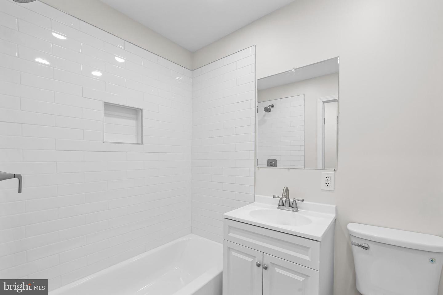 1615 Q ST NW #T1, WASHINGTON, District Of Columbia 20009, 2 Bedrooms Bedrooms, ,1 BathroomBathrooms,Residential,For sale,1615 Q ST NW #T1,DCDC2246908 MLS # DCDC2246908
