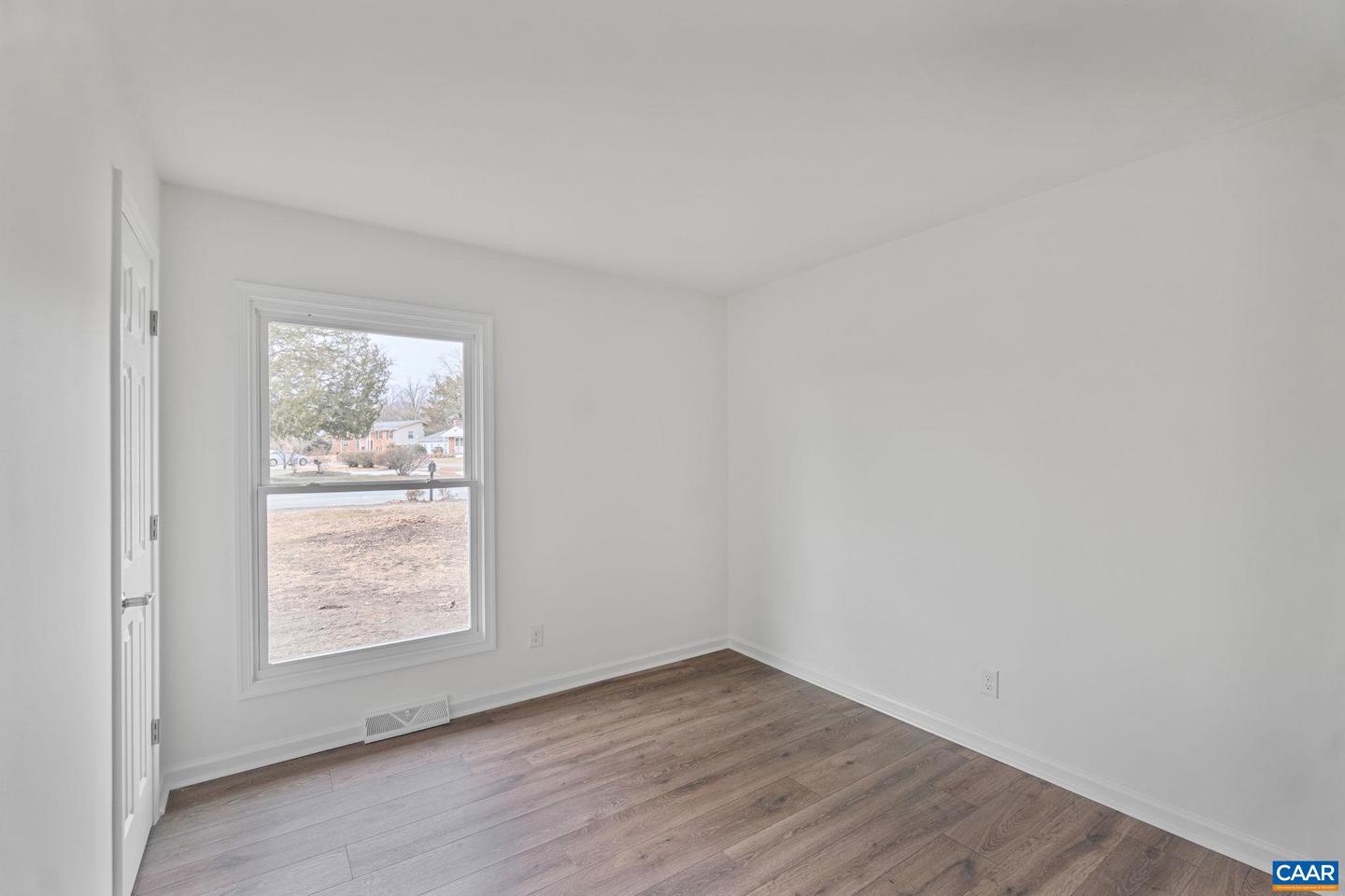 115 DEERWOOD DR, CHARLOTTESVILLE, Virginia 22911, 3 Bedrooms Bedrooms, ,3 BathroomsBathrooms,Residential,For sale,115 DEERWOOD DR,673454 MLS # 673454 115 DEERWOOD DR, CHARLOTTESVILLE, Virginia 22911, 3 Bedrooms Bedrooms, ,3 BathroomsBathrooms,Residential,For sale,115 DEERWOOD DR,673454 MLS # 673454