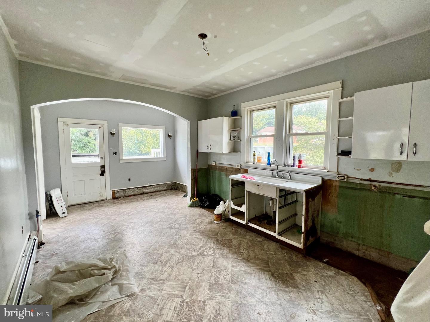 411 SHENANDOAH AVE, SHENANDOAH, Virginia 22849, 3 Bedrooms Bedrooms, ,1 BathroomBathrooms,Residential,For sale,411 SHENANDOAH AVE,VAPA2005294 MLS # VAPA2005294