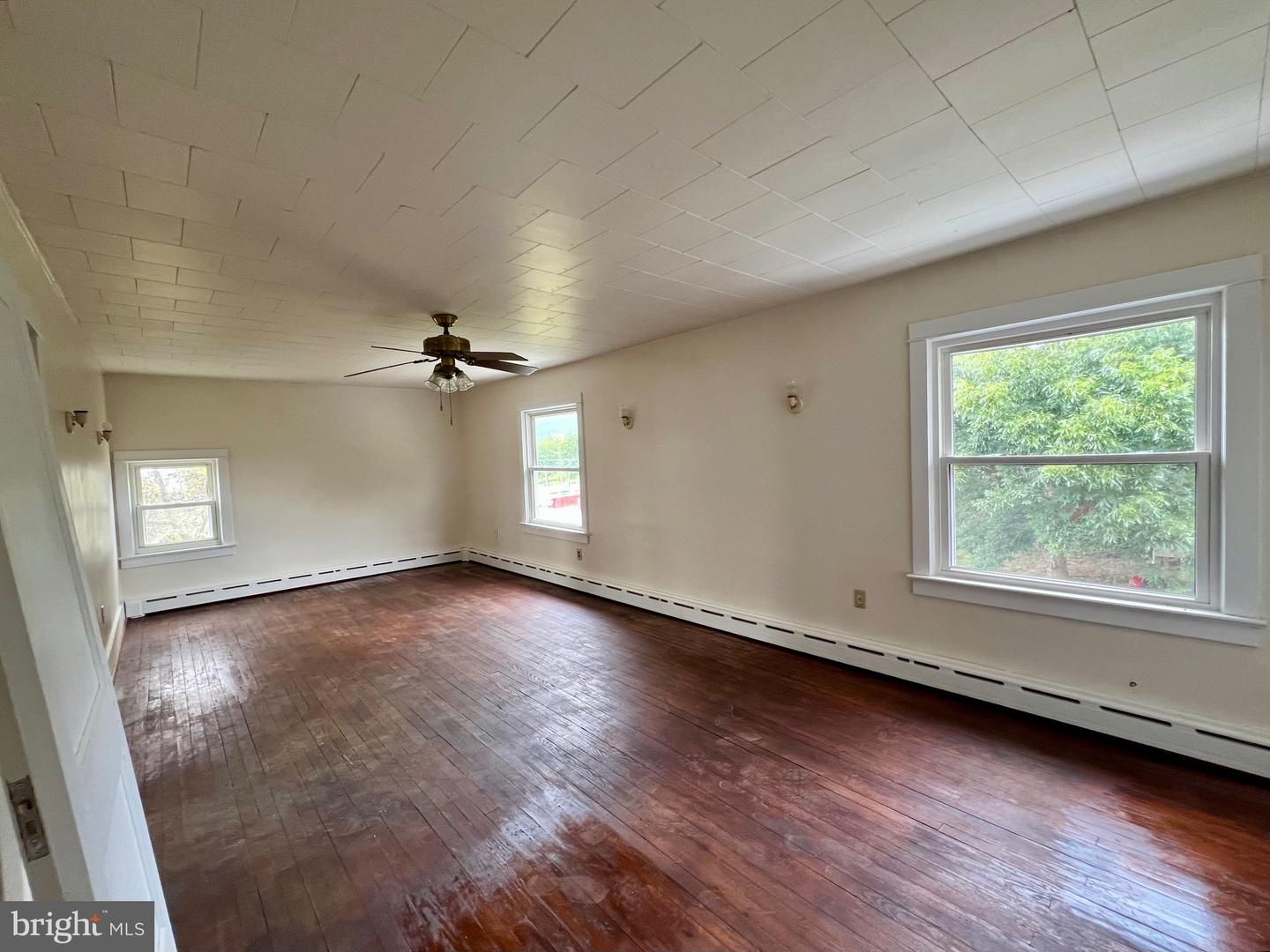 411 SHENANDOAH AVE, SHENANDOAH, Virginia 22849, 3 Bedrooms Bedrooms, ,1 BathroomBathrooms,Residential,For sale,411 SHENANDOAH AVE,VAPA2005294 MLS # VAPA2005294