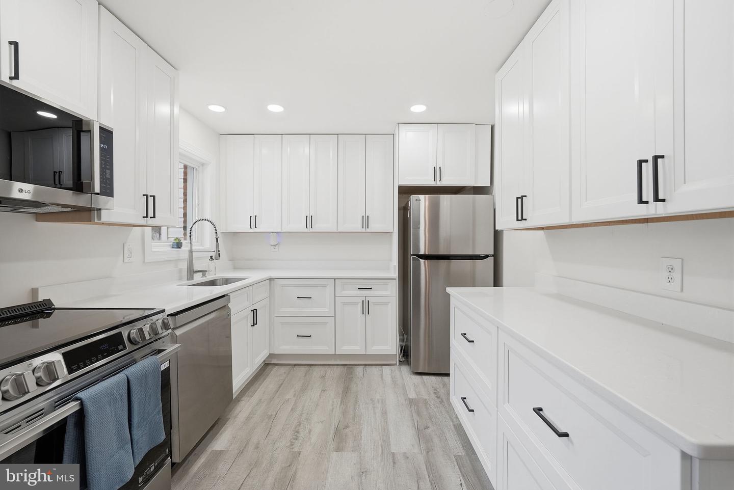 10911 MAPLE ST, FAIRFAX, Virginia 22030, 4 Bedrooms Bedrooms, 10 Rooms Rooms,1 BathroomBathrooms,Residential,For sale,10911 MAPLE ST,VAFC2007100 MLS # VAFC2007100