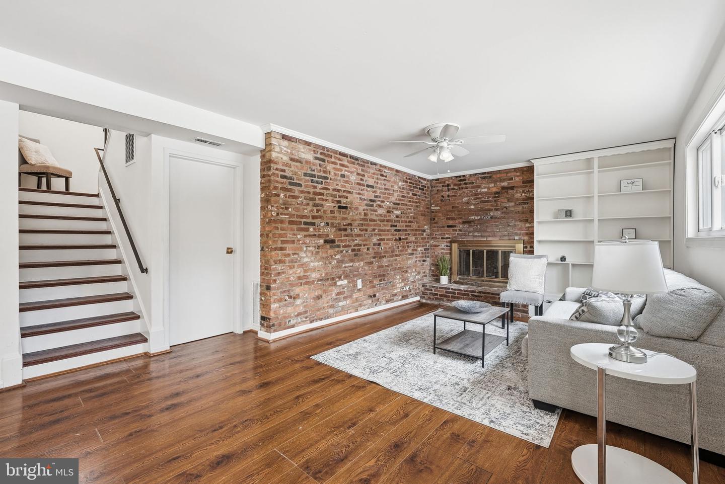 10911 MAPLE ST, FAIRFAX, Virginia 22030, 4 Bedrooms Bedrooms, 10 Rooms Rooms,1 BathroomBathrooms,Residential,For sale,10911 MAPLE ST,VAFC2007100 MLS # VAFC2007100