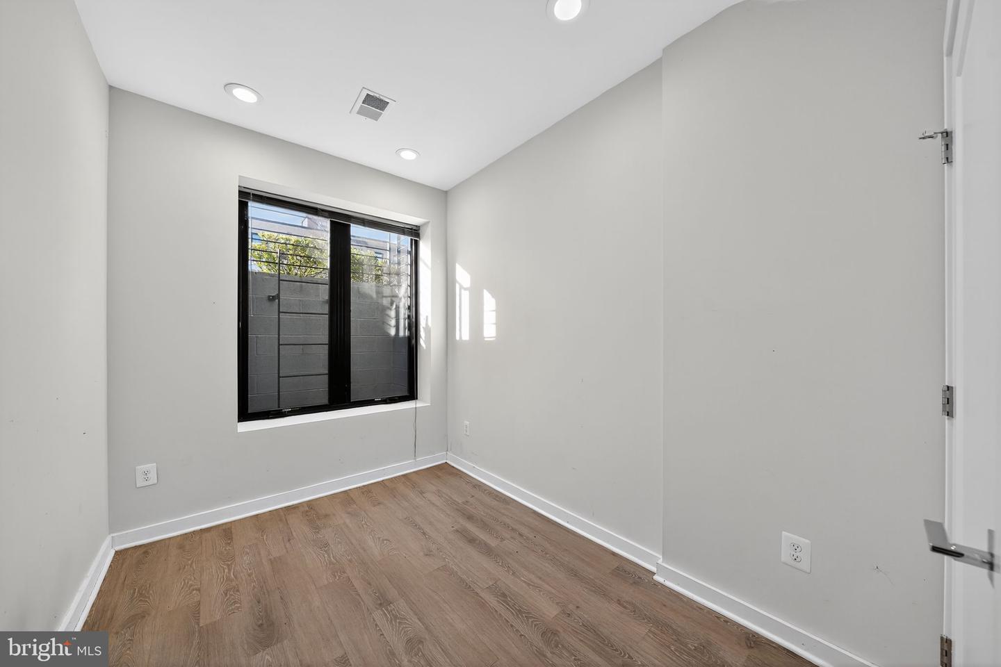 507 KENNEDY ST NW #1, WASHINGTON, District Of Columbia 20011, 2 Bedrooms Bedrooms, ,1 BathroomBathrooms,Residential,For sale,507 KENNEDY ST NW #1,DCDC2228962 MLS # DCDC2228962