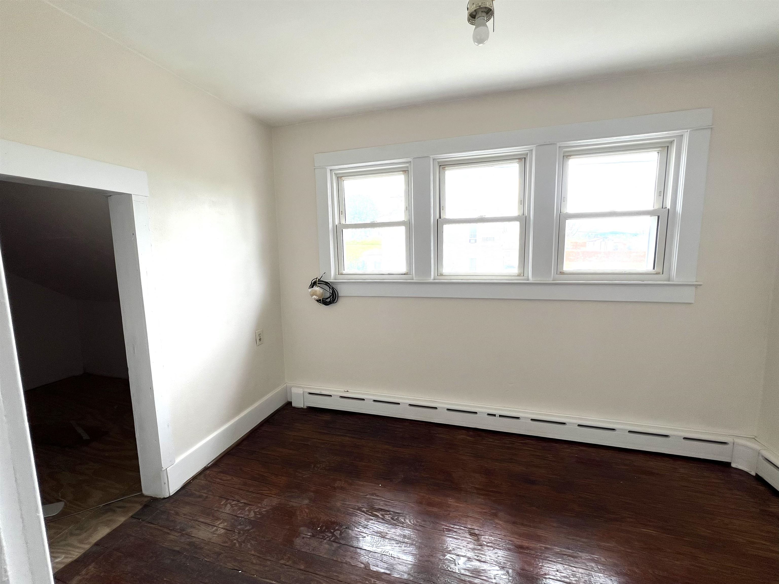 411 SHENANDOAH AVE, SHENANDOAH, Virginia 22849, 3 Bedrooms Bedrooms, ,1 BathroomBathrooms,Residential,411 SHENANDOAH AVE,668256 MLS # 668256