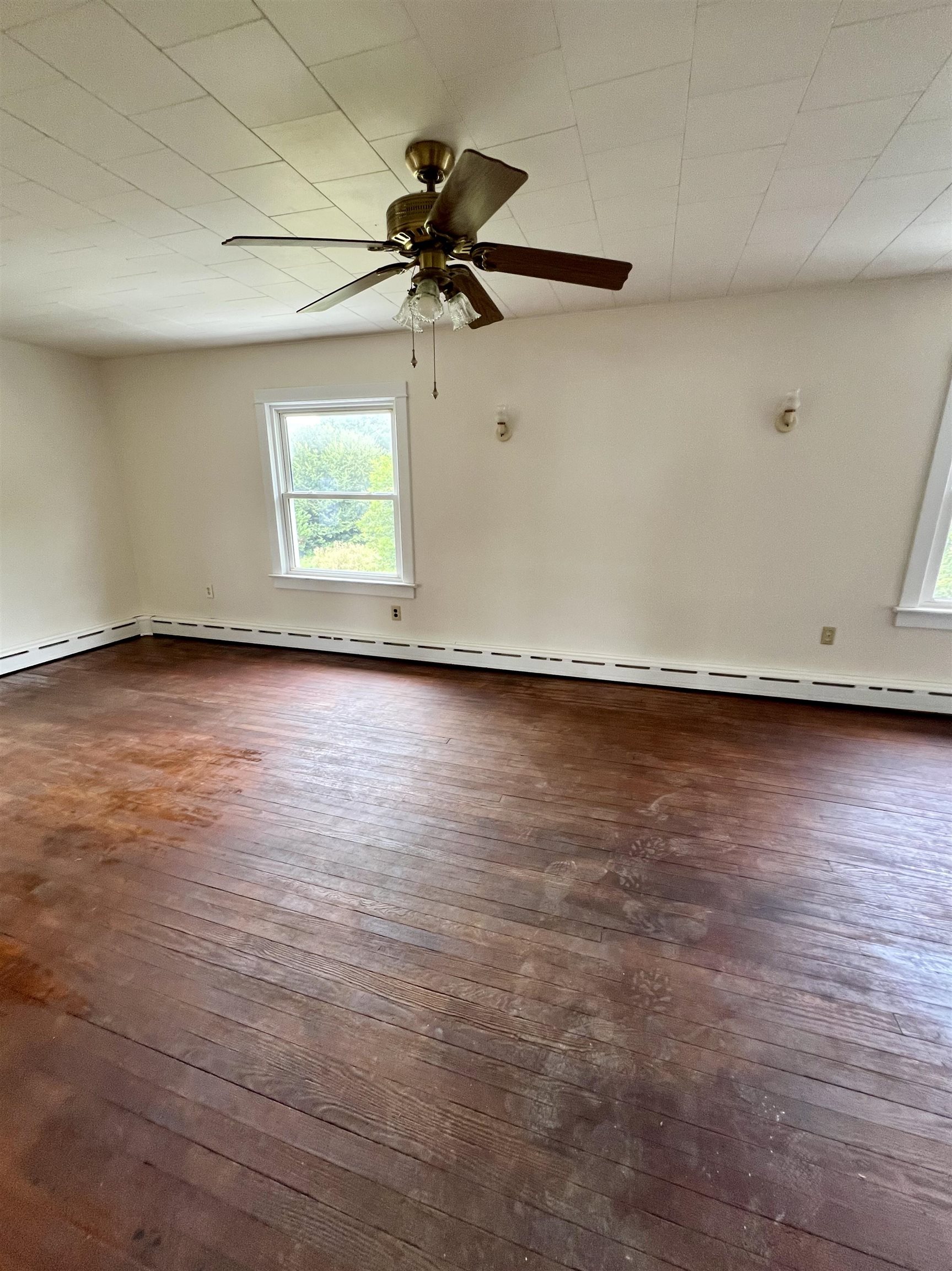 411 SHENANDOAH AVE, SHENANDOAH, Virginia 22849, 3 Bedrooms Bedrooms, ,1 BathroomBathrooms,Residential,411 SHENANDOAH AVE,668256 MLS # 668256