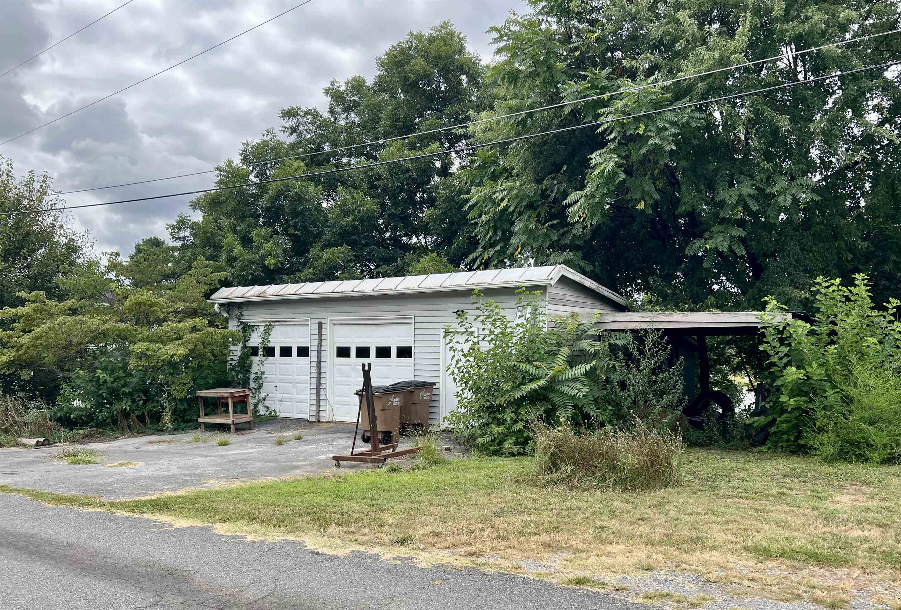 411 SHENANDOAH AVE, SHENANDOAH, Virginia 22849, 3 Bedrooms Bedrooms, ,1 BathroomBathrooms,Residential,411 SHENANDOAH AVE,668256 MLS # 668256