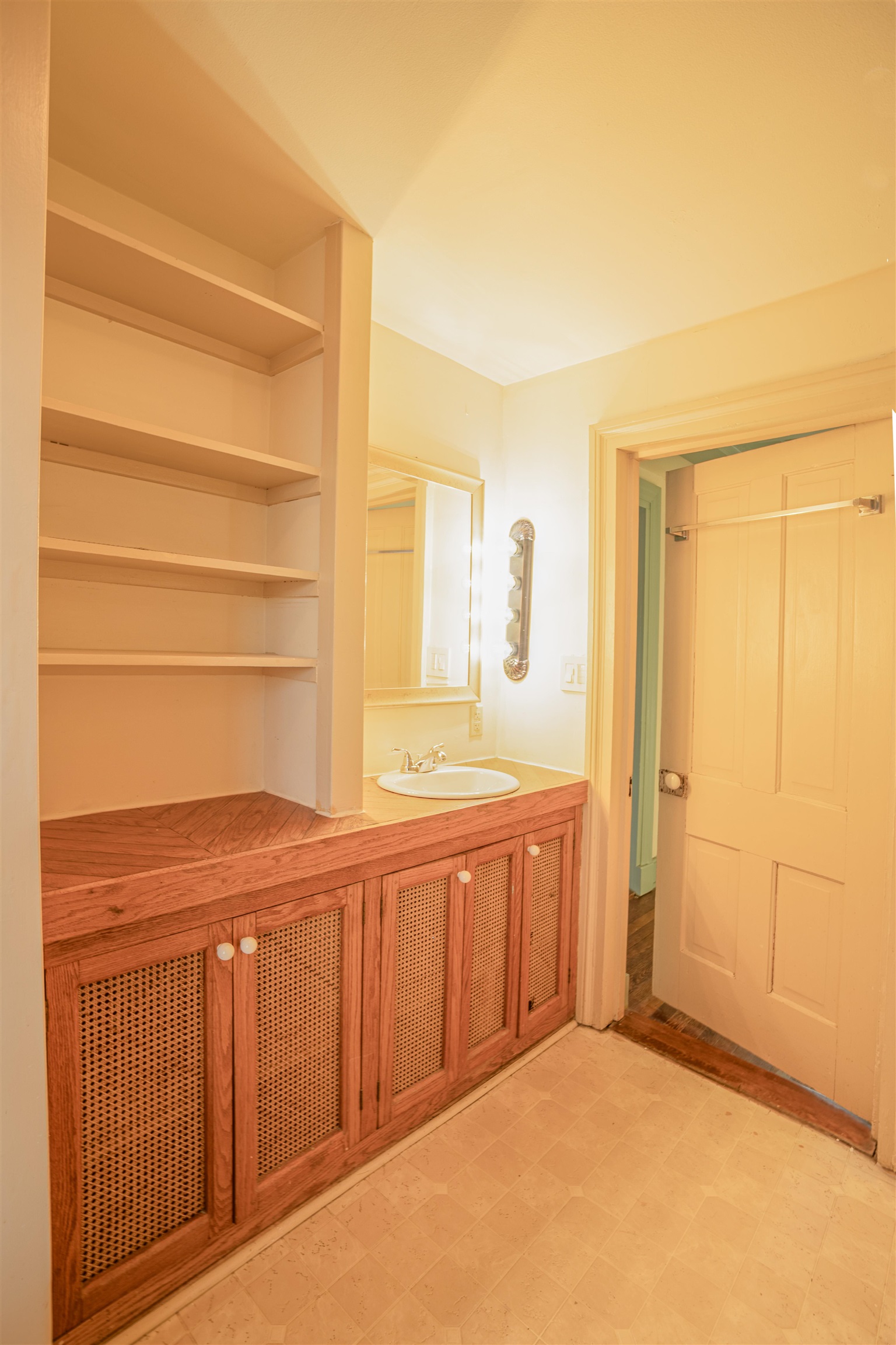 324 GREEN ST, STAUNTON, Virginia 24401, 2 Bedrooms Bedrooms, ,1 BathroomBathrooms,Residential,324 GREEN ST,673246 MLS # 673246