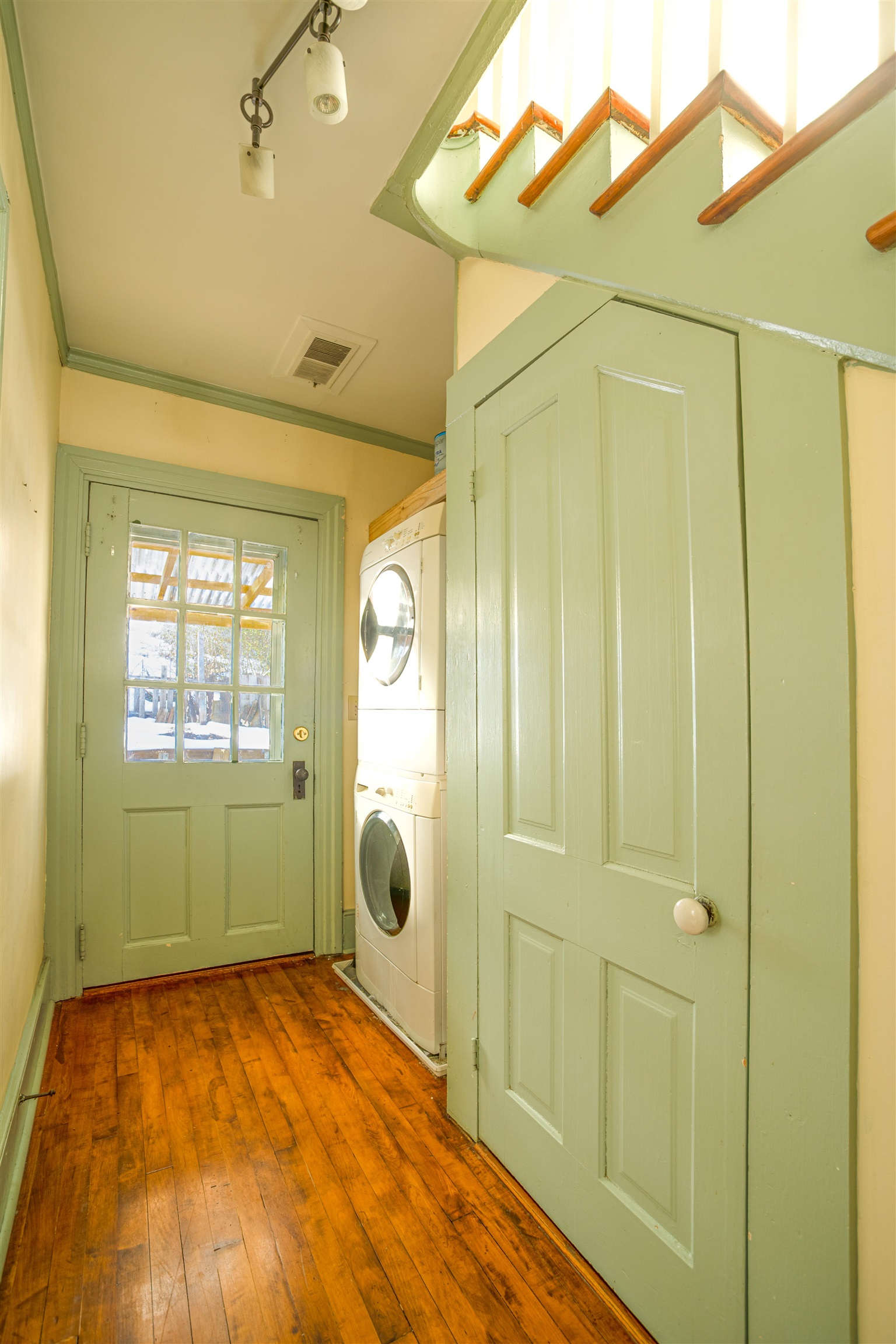 324 GREEN ST, STAUNTON, Virginia 24401, 2 Bedrooms Bedrooms, ,1 BathroomBathrooms,Residential,324 GREEN ST,673246 MLS # 673246