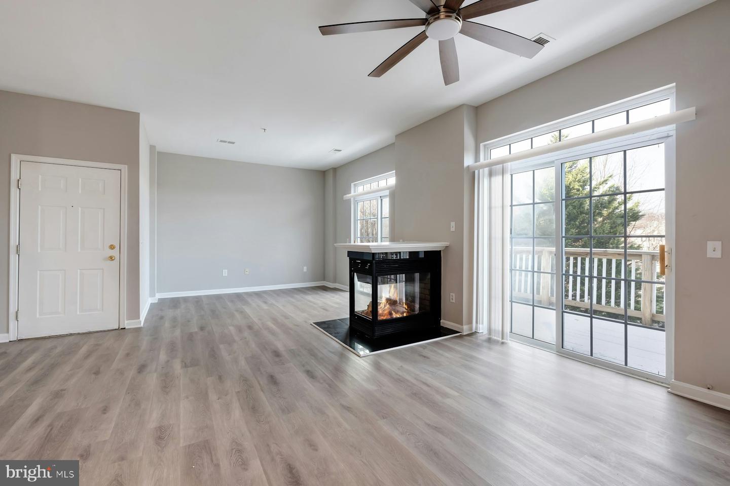 1838 CEDAR COVE WAY #201, WOODBRIDGE, Virginia 22191, 3 Bedrooms Bedrooms, ,2 BathroomsBathrooms,Residential,For sale,1838 CEDAR COVE WAY #201,VAPW2109246 MLS # VAPW2109246