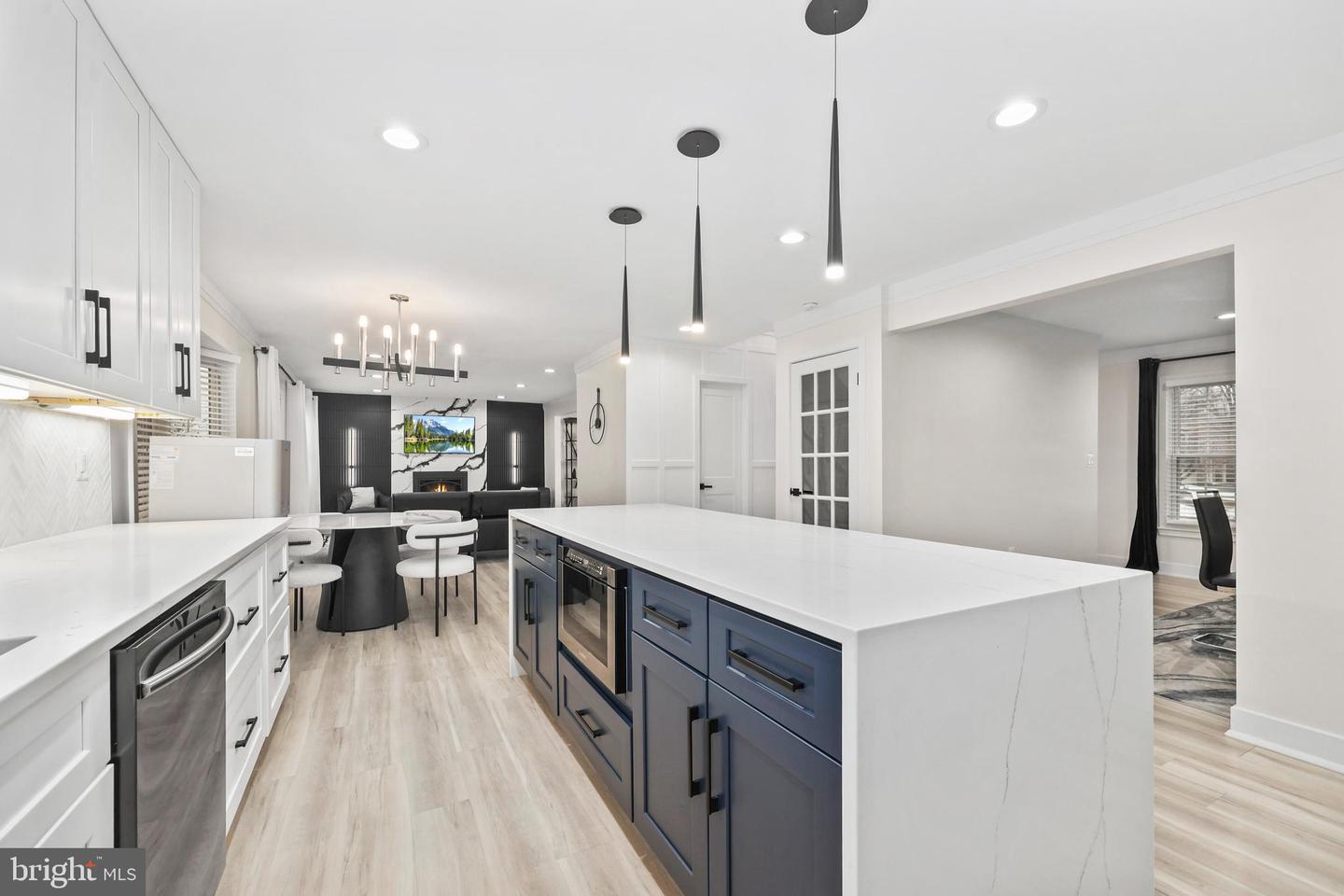 3623 GREAT LAUREL LN, FAIRFAX, Virginia 22033, 5 Bedrooms Bedrooms, ,3 BathroomsBathrooms,Residential,For sale,3623 GREAT LAUREL LN,VAFX2288446 MLS # VAFX2288446