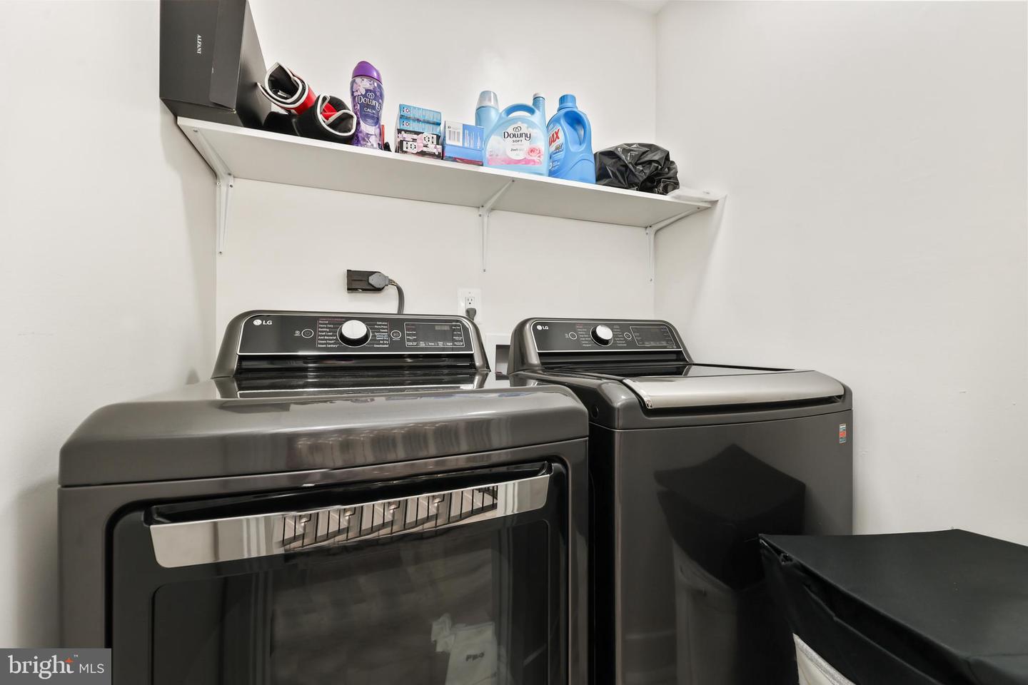 3623 GREAT LAUREL LN, FAIRFAX, Virginia 22033, 5 Bedrooms Bedrooms, ,3 BathroomsBathrooms,Residential,For sale,3623 GREAT LAUREL LN,VAFX2288446 MLS # VAFX2288446