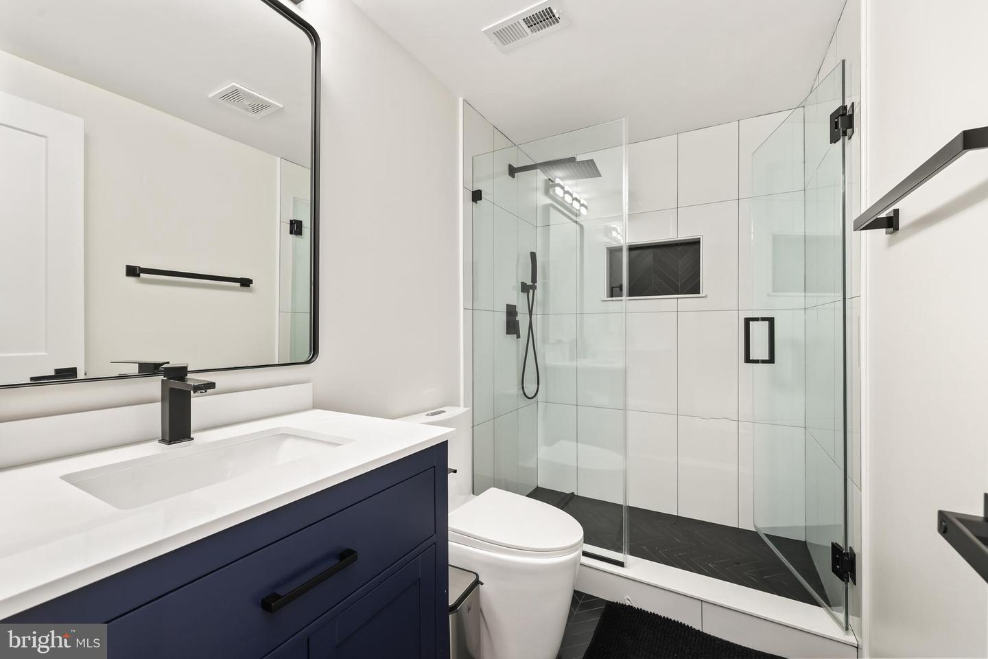 3623 GREAT LAUREL LN, FAIRFAX, Virginia 22033, 5 Bedrooms Bedrooms, ,3 BathroomsBathrooms,Residential,For sale,3623 GREAT LAUREL LN,VAFX2288446 MLS # VAFX2288446