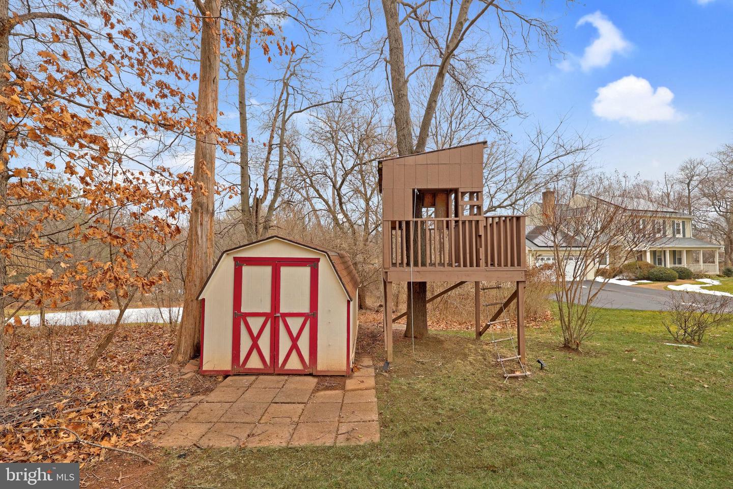 3623 GREAT LAUREL LN, FAIRFAX, Virginia 22033, 5 Bedrooms Bedrooms, ,3 BathroomsBathrooms,Residential,For sale,3623 GREAT LAUREL LN,VAFX2288446 MLS # VAFX2288446