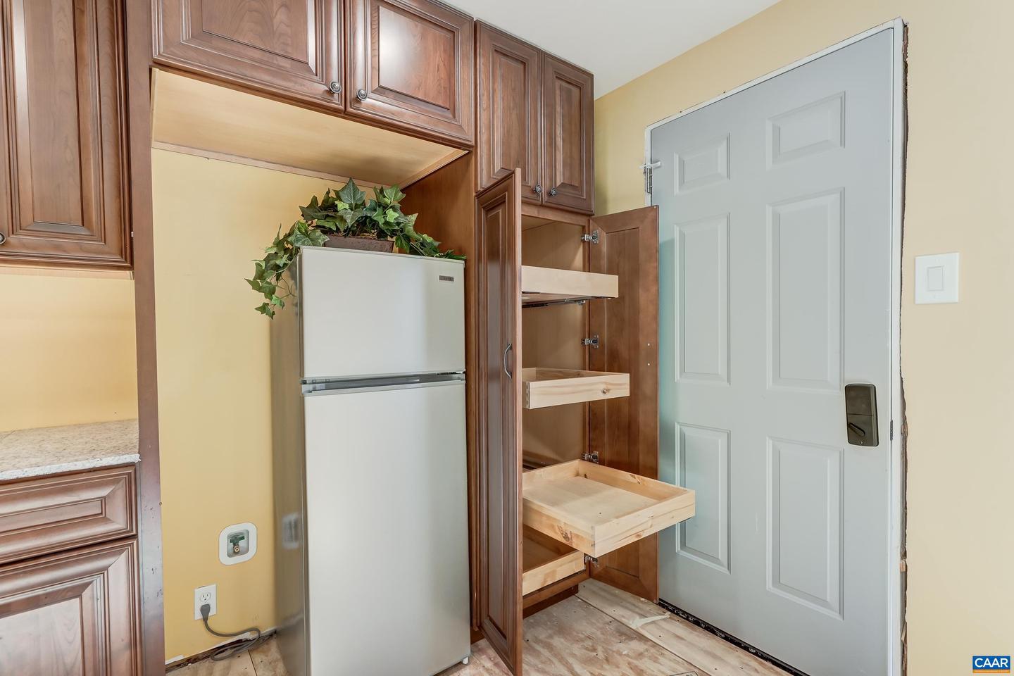 6685 JEFFERSON MILL RD, SCOTTSVILLE, Virginia 24590, 3 Bedrooms Bedrooms, ,1 BathroomBathrooms,Residential,For sale,6685 JEFFERSON MILL RD,673084 MLS # 673084