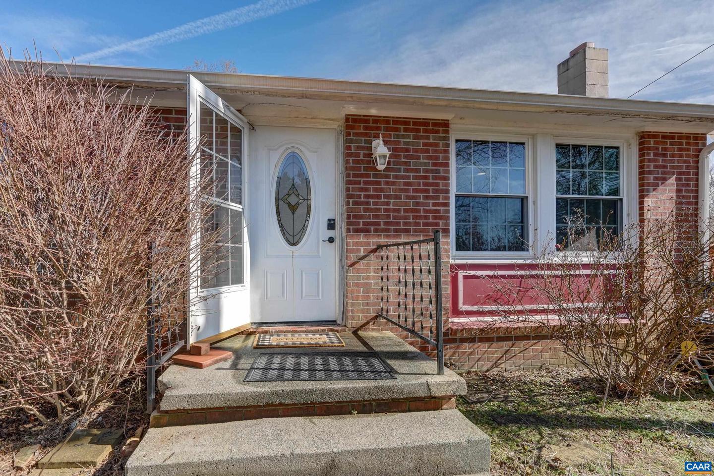 6685 JEFFERSON MILL RD, SCOTTSVILLE, Virginia 24590, 3 Bedrooms Bedrooms, ,1 BathroomBathrooms,Residential,For sale,6685 JEFFERSON MILL RD,673084 MLS # 673084