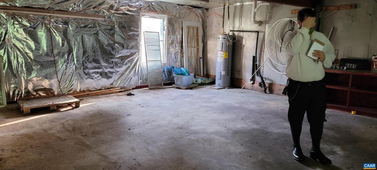 6685 JEFFERSON MILL RD, SCOTTSVILLE, Virginia 24590, 4 Bedrooms Bedrooms, ,1 BathroomBathrooms,Residential,For sale,6685 JEFFERSON MILL RD,673084 MLS # 673084 6685 JEFFERSON MILL RD, SCOTTSVILLE, Virginia 24590, 4 Bedrooms Bedrooms, ,1 BathroomBathrooms,Residential,For sale,6685 JEFFERSON MILL RD,673084 MLS # 673084