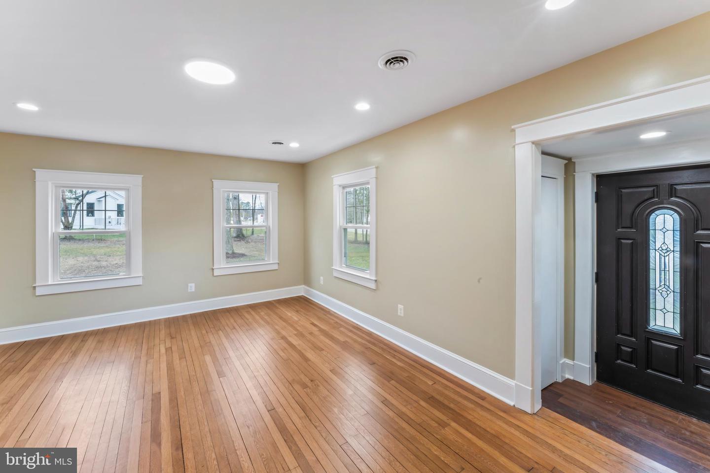 15072 DAHLGREN RD, KING GEORGE, Virginia 22485, 3 Bedrooms Bedrooms, ,2 BathroomsBathrooms,Residential,For sale,15072 DAHLGREN RD,VAKG2007614 MLS # VAKG2007614