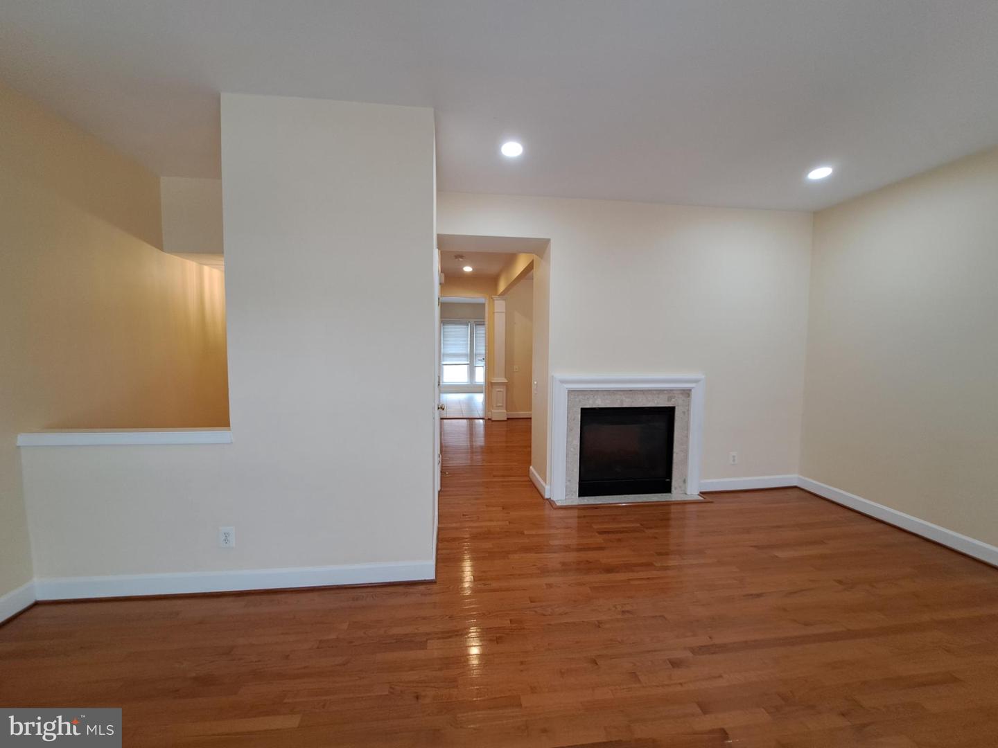 2481 WALNUT ROCKER LN, HERNDON, Virginia 20171, 3 Bedrooms Bedrooms, ,2 BathroomsBathrooms,Residential,For sale,2481 WALNUT ROCKER LN,VAFX2290904 MLS # VAFX2290904