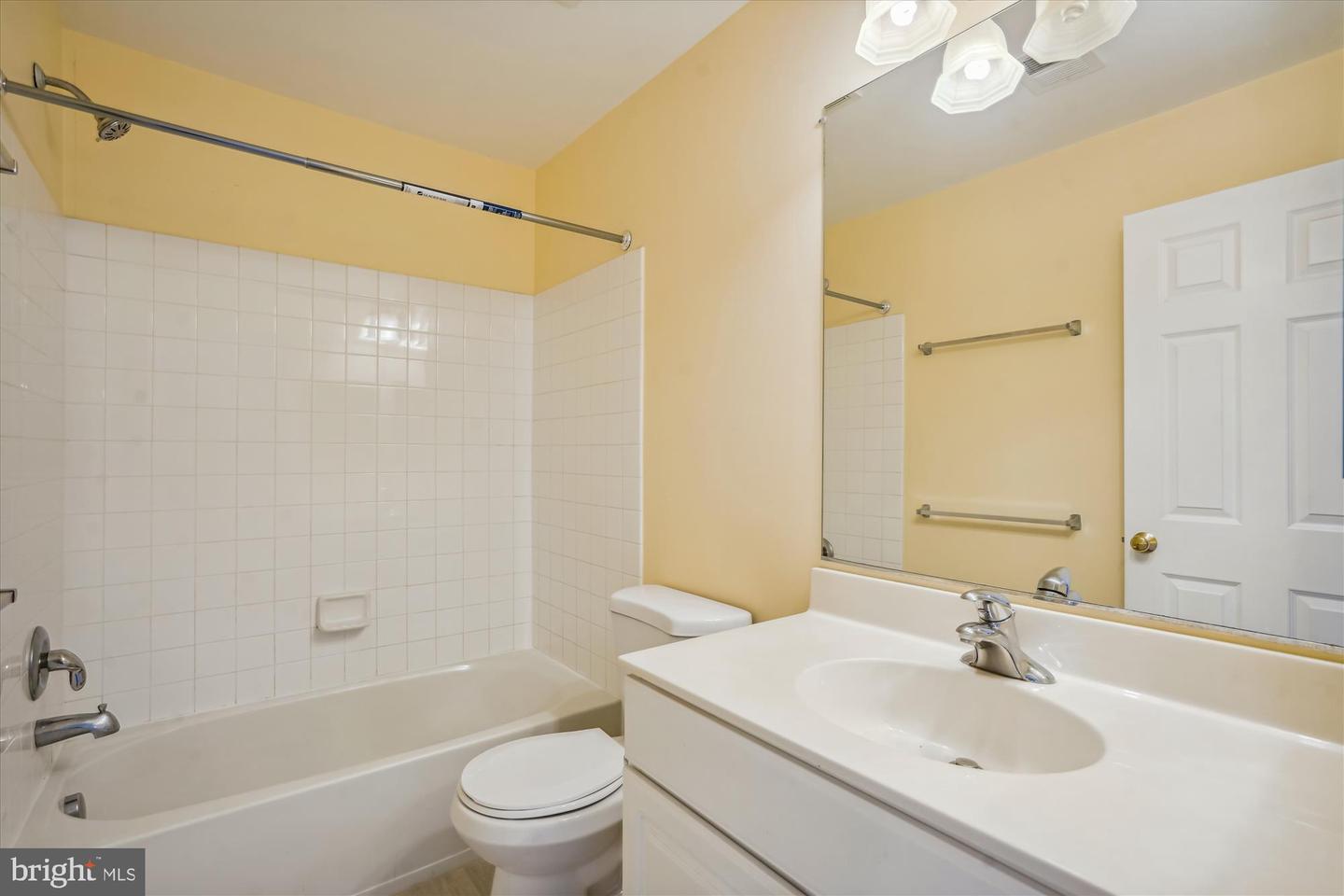 2481 WALNUT ROCKER LN, HERNDON, Virginia 20171, 3 Bedrooms Bedrooms, ,2 BathroomsBathrooms,Residential,For sale,2481 WALNUT ROCKER LN,VAFX2290904 MLS # VAFX2290904