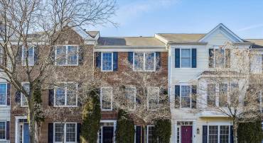 2481 WALNUT ROCKER LN, HERNDON, Virginia 20171, 3 Bedrooms Bedrooms, ,2 BathroomsBathrooms,Residential,For sale,2481 WALNUT ROCKER LN,VAFX2290904 MLS # VAFX2290904