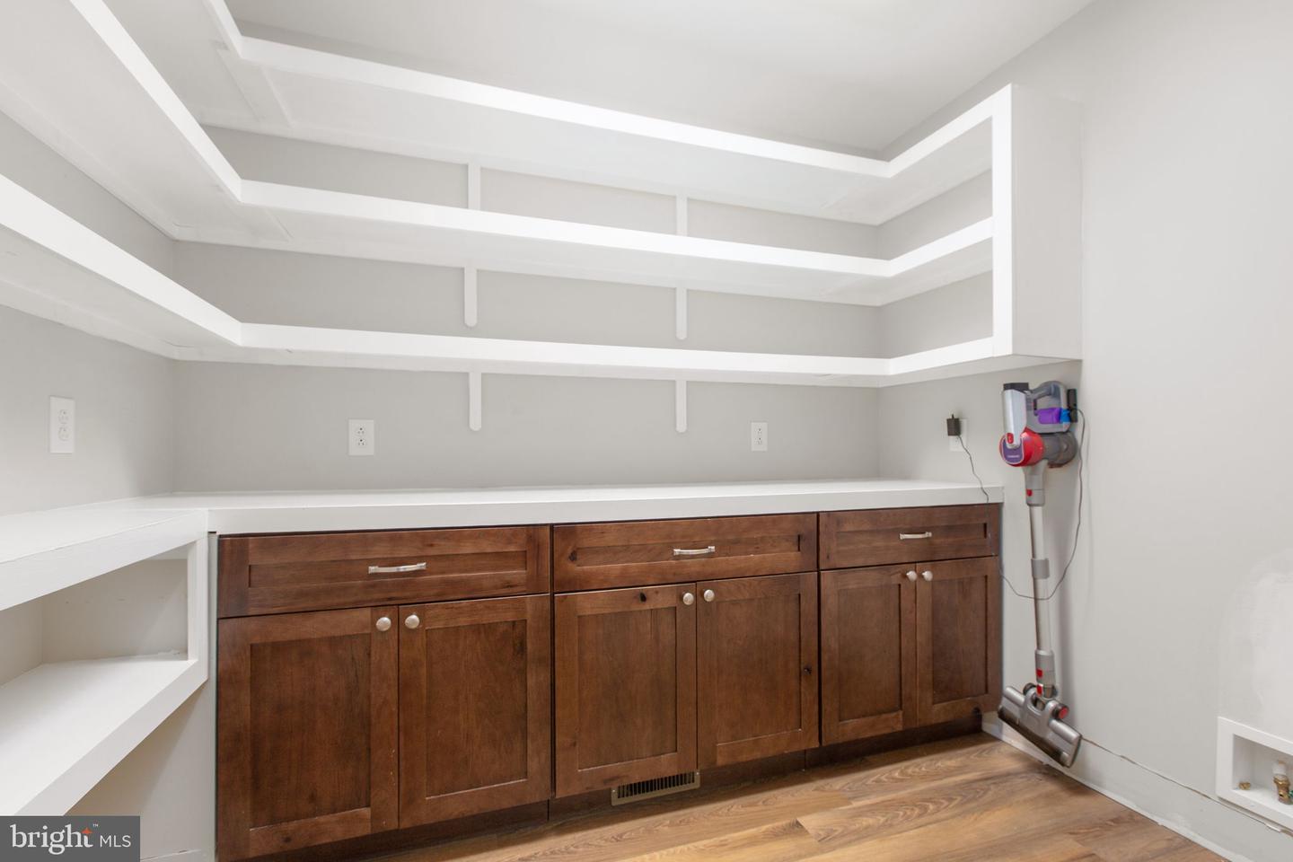 219 OAKWOOD DR, MINERAL, Virginia 23117, 5 Bedrooms Bedrooms, 9 Rooms Rooms,4 BathroomsBathrooms,Residential,For sale,219 OAKWOOD DR,VALA2009298 MLS # VALA2009298