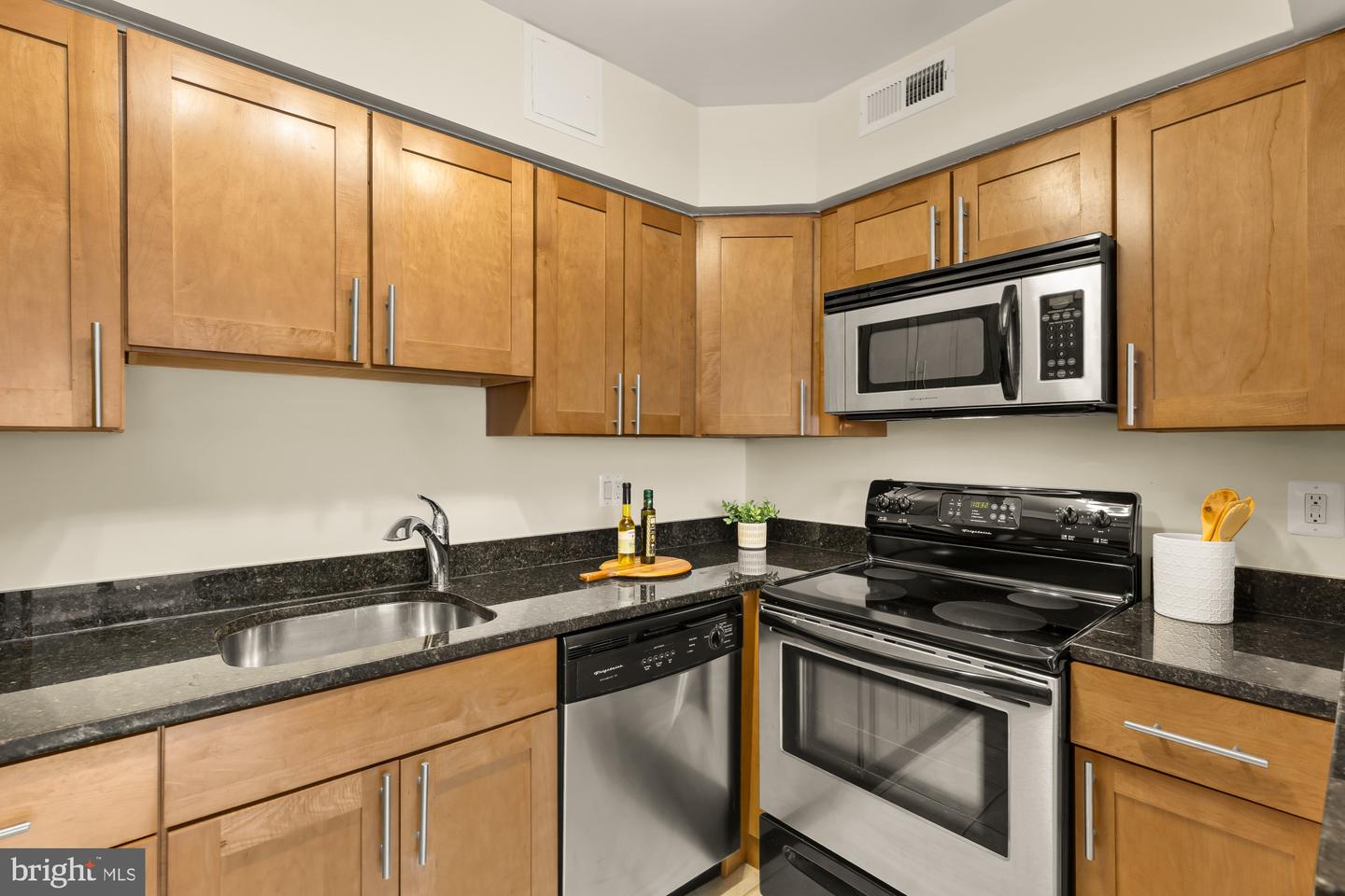 3804 RODMAN ST NW #303, WASHINGTON, District Of Columbia 20016, 1 Bedroom Bedrooms, ,1 BathroomBathrooms,Residential,For sale,3804 RODMAN ST NW #303,DCDC2246866 MLS # DCDC2246866