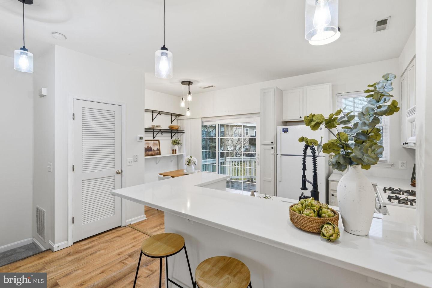 22987 FONTWELL SQ, STERLING, Virginia 20166, 3 Bedrooms Bedrooms, 9 Rooms Rooms,2 BathroomsBathrooms,Residential,For sale,22987 FONTWELL SQ,VALO2116238 MLS # VALO2116238