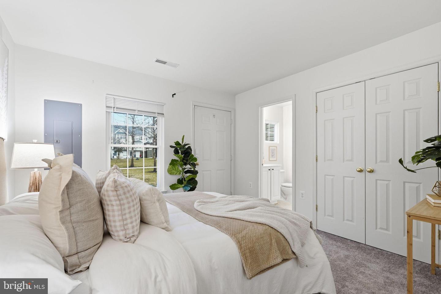 22987 FONTWELL SQ, STERLING, Virginia 20166, 3 Bedrooms Bedrooms, 9 Rooms Rooms,2 BathroomsBathrooms,Residential,For sale,22987 FONTWELL SQ,VALO2116238 MLS # VALO2116238