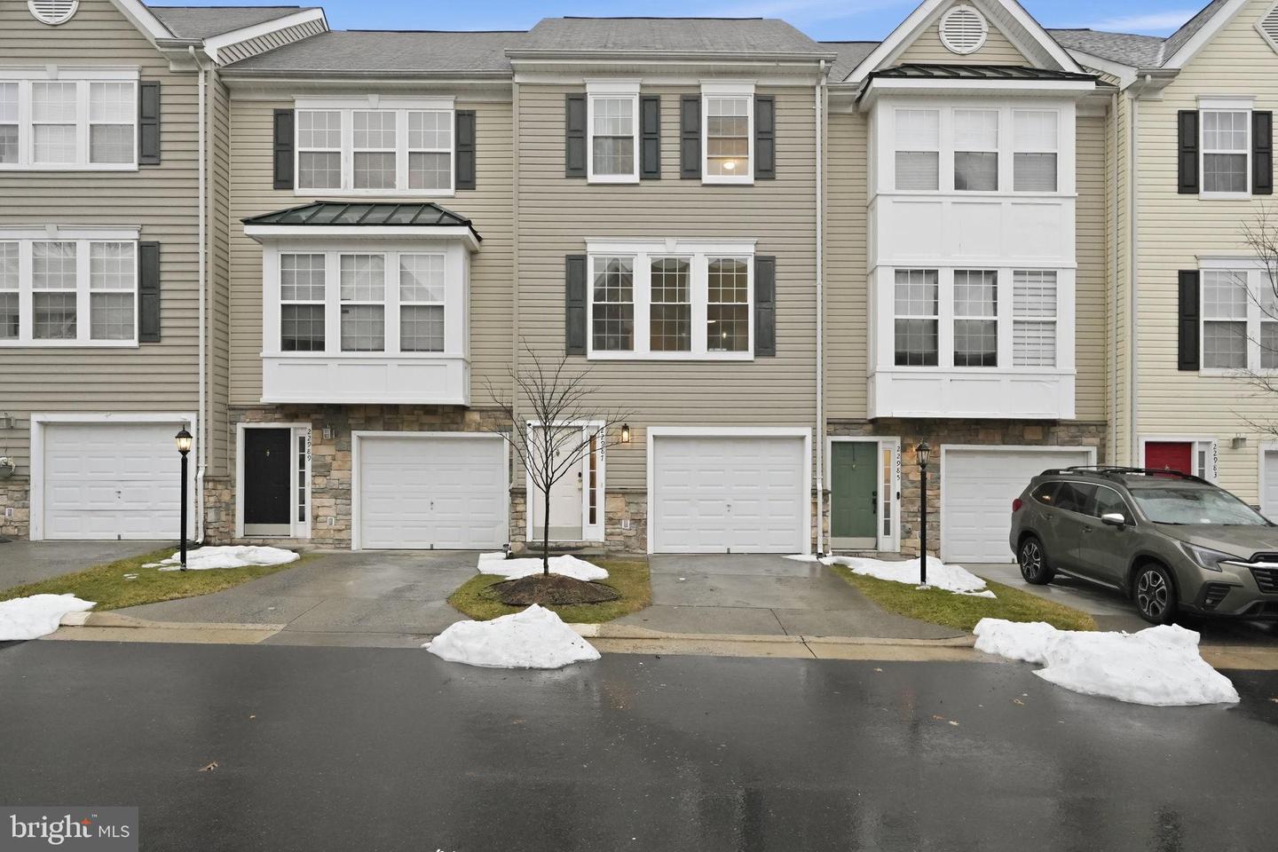 22987 FONTWELL SQ, STERLING, Virginia 20166, 3 Bedrooms Bedrooms, 9 Rooms Rooms,2 BathroomsBathrooms,Residential,For sale,22987 FONTWELL SQ,VALO2116238 MLS # VALO2116238