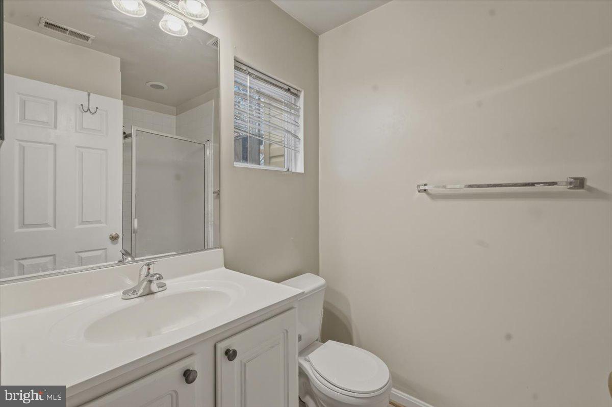 23142 BLACKTHORN SQ, STERLING, Virginia 20166, 3 Bedrooms Bedrooms, ,3 BathroomsBathrooms,Residential,For sale,23142 BLACKTHORN SQ,VALO2116244 MLS # VALO2116244