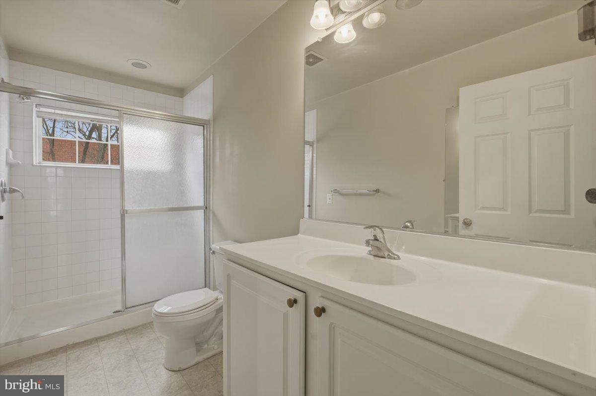 23142 BLACKTHORN SQ, STERLING, Virginia 20166, 3 Bedrooms Bedrooms, ,3 BathroomsBathrooms,Residential,For sale,23142 BLACKTHORN SQ,VALO2116244 MLS # VALO2116244