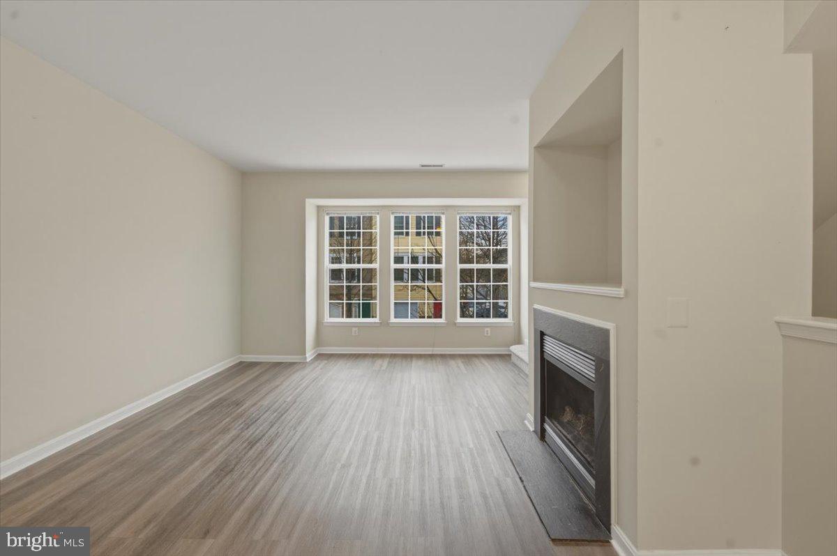 23142 BLACKTHORN SQ, STERLING, Virginia 20166, 3 Bedrooms Bedrooms, ,3 BathroomsBathrooms,Residential,For sale,23142 BLACKTHORN SQ,VALO2116244 MLS # VALO2116244