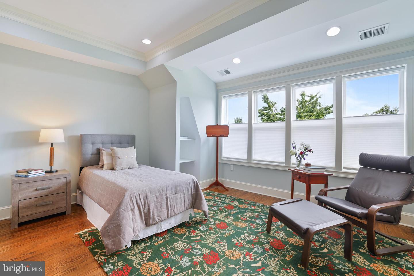 1732 BAY ST SE #1, WASHINGTON, District Of Columbia 20003, 2 Bedrooms Bedrooms, 5 Rooms Rooms,2 BathroomsBathrooms,Residential,For sale,1732 BAY ST SE #1,DCDC2246898 MLS # DCDC2246898 1732 BAY ST SE #1, WASHINGTON, District Of Columbia 20003, 2 Bedrooms Bedrooms, 5 Rooms Rooms,2 BathroomsBathrooms,Residential,For sale,1732 BAY ST SE #1,DCDC2246898 MLS # DCDC2246898