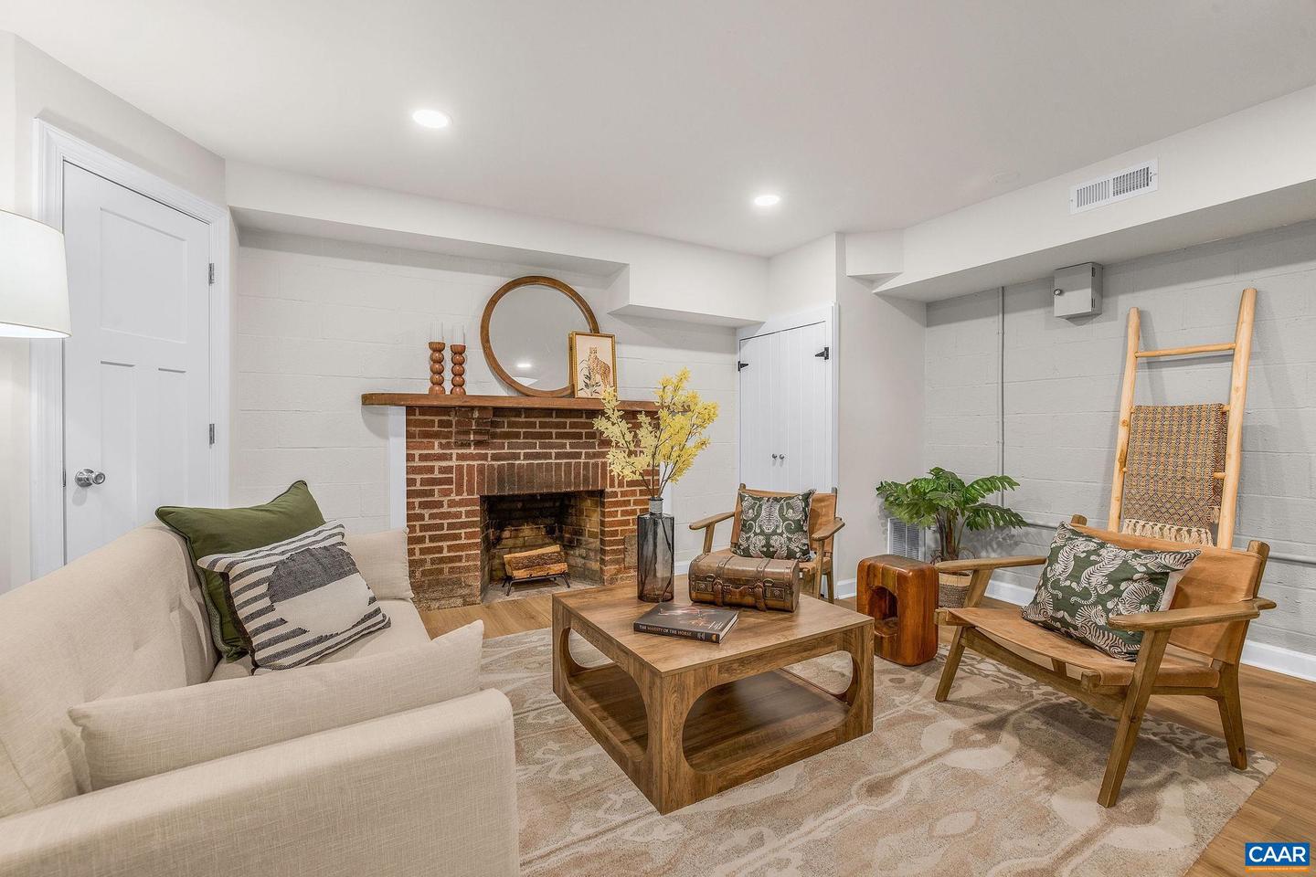 1200 MERIWETHER ST, CHARLOTTESVILLE, Virginia 22902, 2 Bedrooms Bedrooms, ,2 BathroomsBathrooms,Residential,For sale,1200 MERIWETHER ST,673457 MLS # 673457