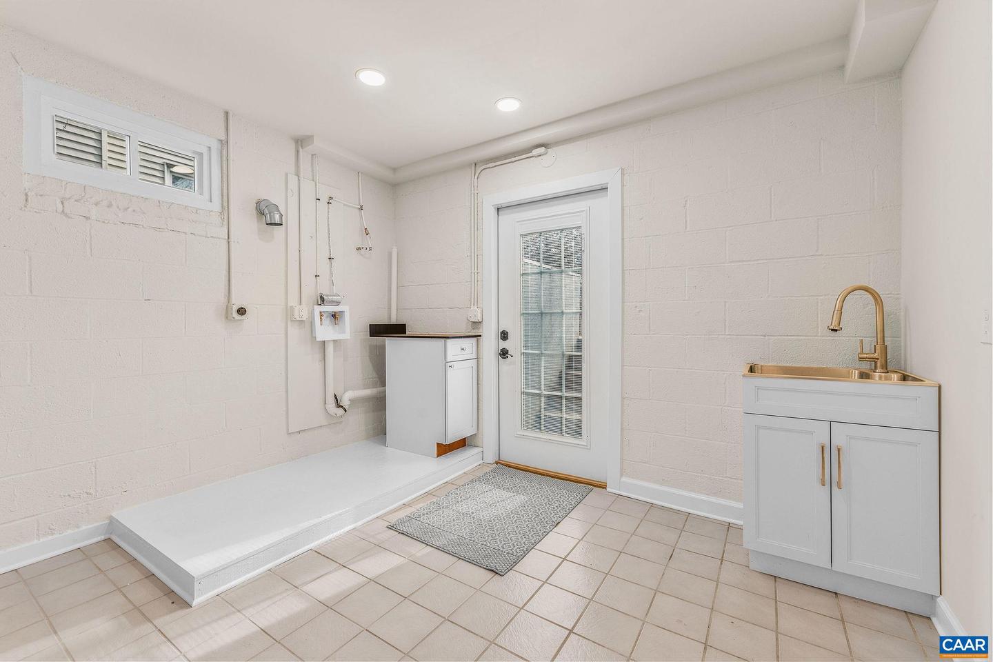 1200 MERIWETHER ST, CHARLOTTESVILLE, Virginia 22902, 2 Bedrooms Bedrooms, ,2 BathroomsBathrooms,Residential,For sale,1200 MERIWETHER ST,673457 MLS # 673457