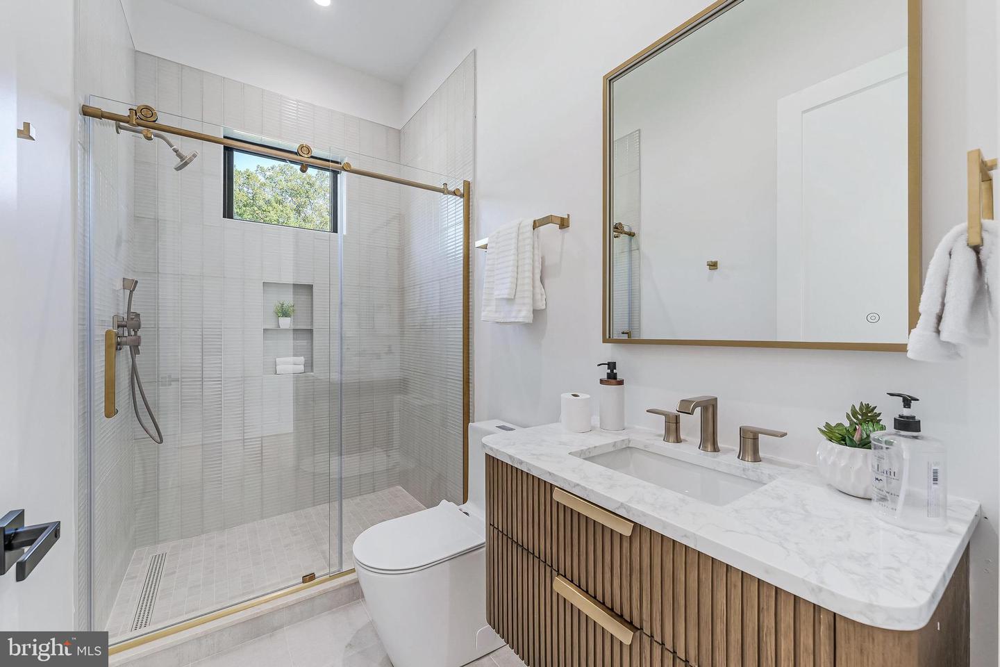 3215 COFER RD, FALLS CHURCH, Virginia 22042, 6 Bedrooms Bedrooms, ,6 BathroomsBathrooms,Residential,For sale,3215 COFER RD,VAFX2291858 MLS # VAFX2291858 3215 COFER RD, FALLS CHURCH, Virginia 22042, 6 Bedrooms Bedrooms, ,6 BathroomsBathrooms,Residential,For sale,3215 COFER RD,VAFX2291858 MLS # VAFX2291858